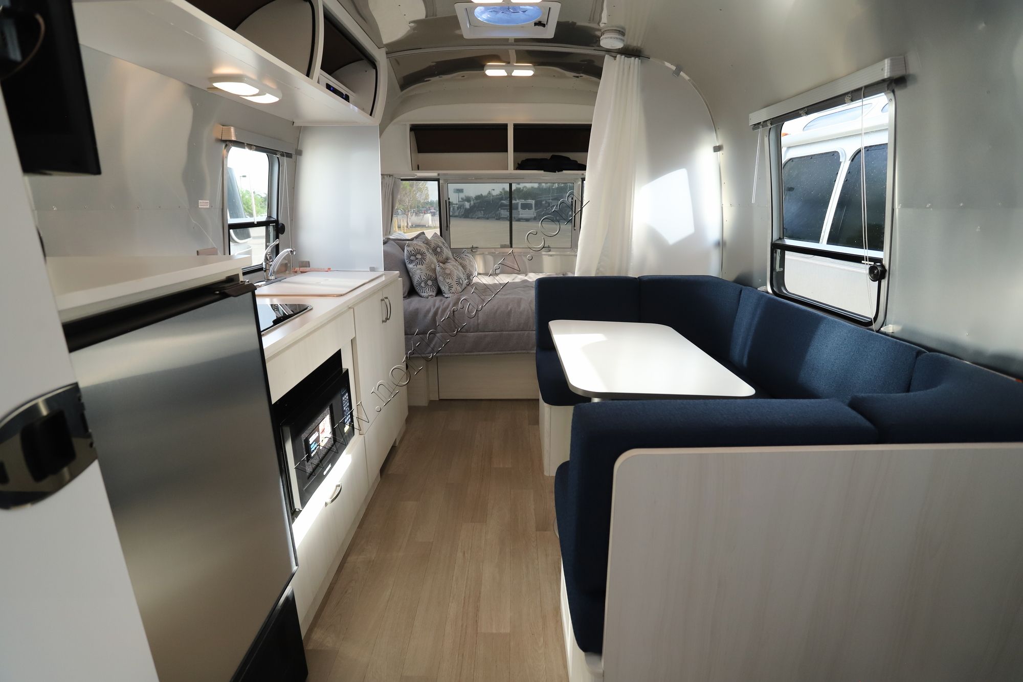 New 2022 Airstream Bambi 22FB Travel Trailer  For Sale