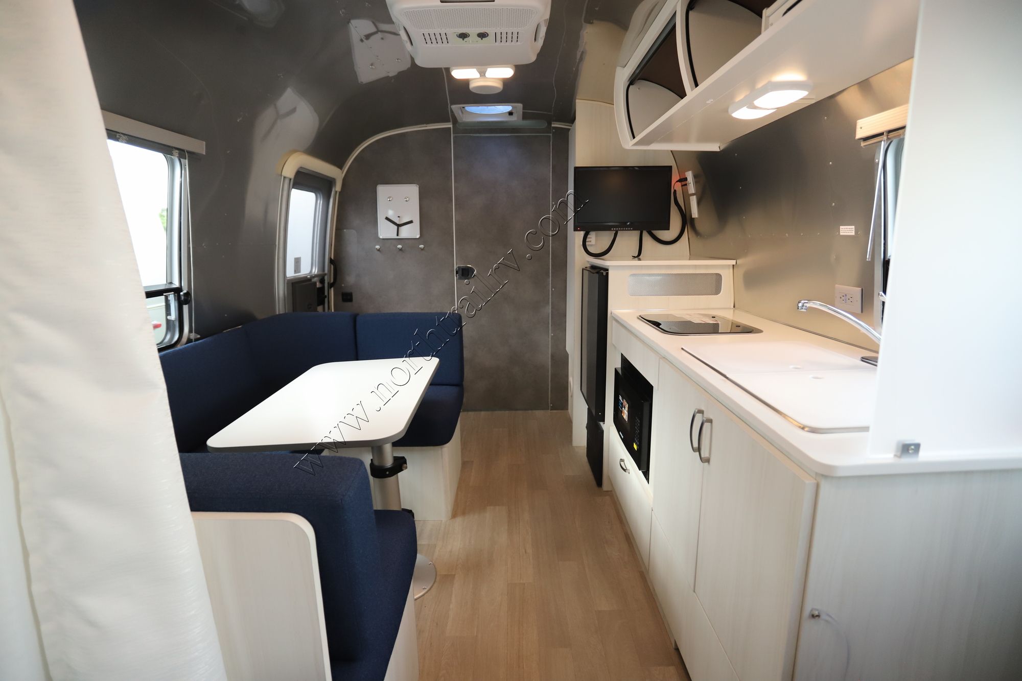 New 2022 Airstream Bambi 22FB Travel Trailer  For Sale