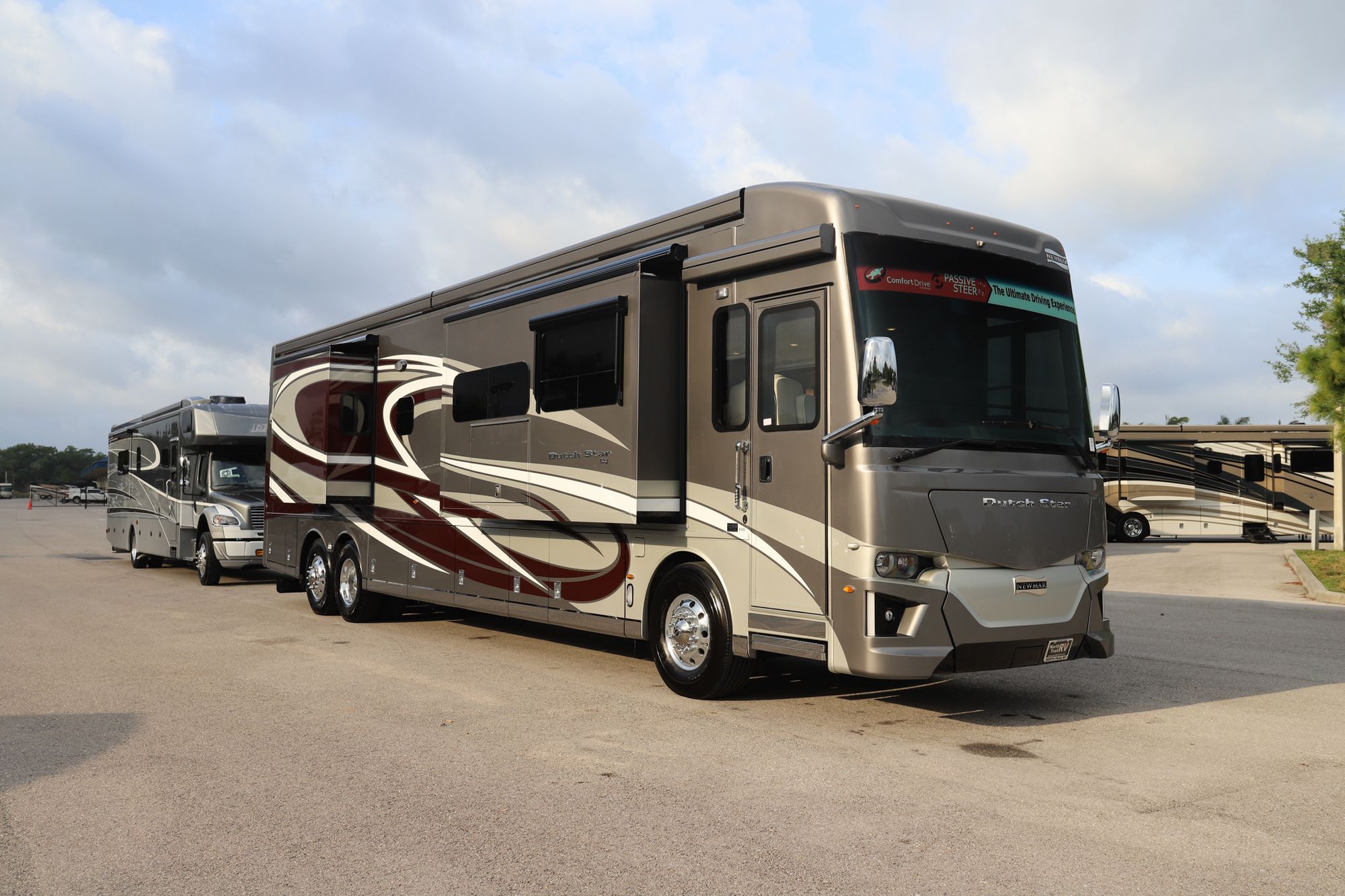 New 2022 Newmar Dutch Star 4326 Class A  For Sale