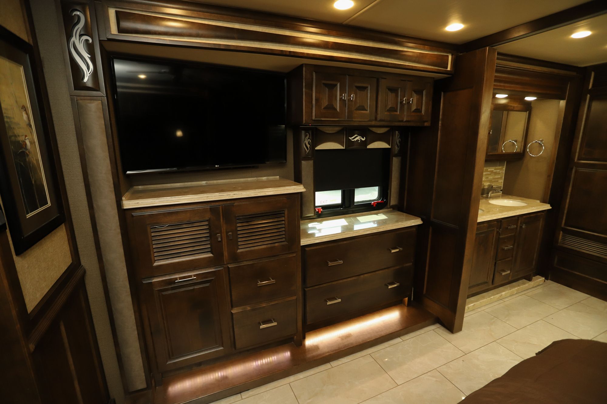 Used 2018 Tiffin Motor Homes Phaeton 40IH Class A  For Sale