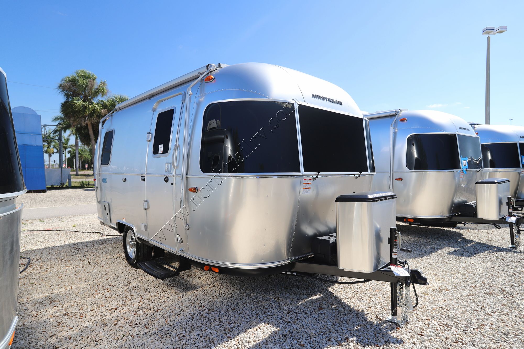 New 2022 Airstream Bambi 19CB Travel Trailer  For Sale