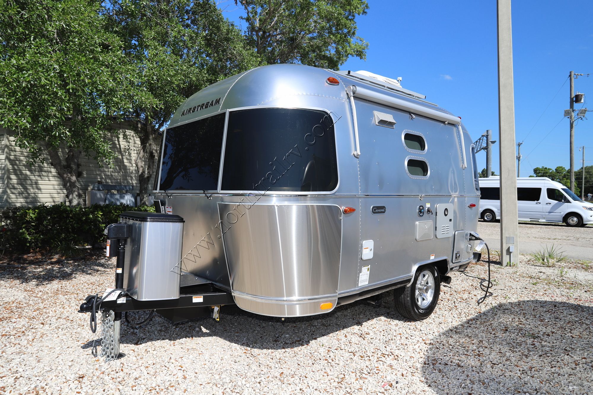 New 2022 Airstream Caravel 16RB Travel Trailer  For Sale