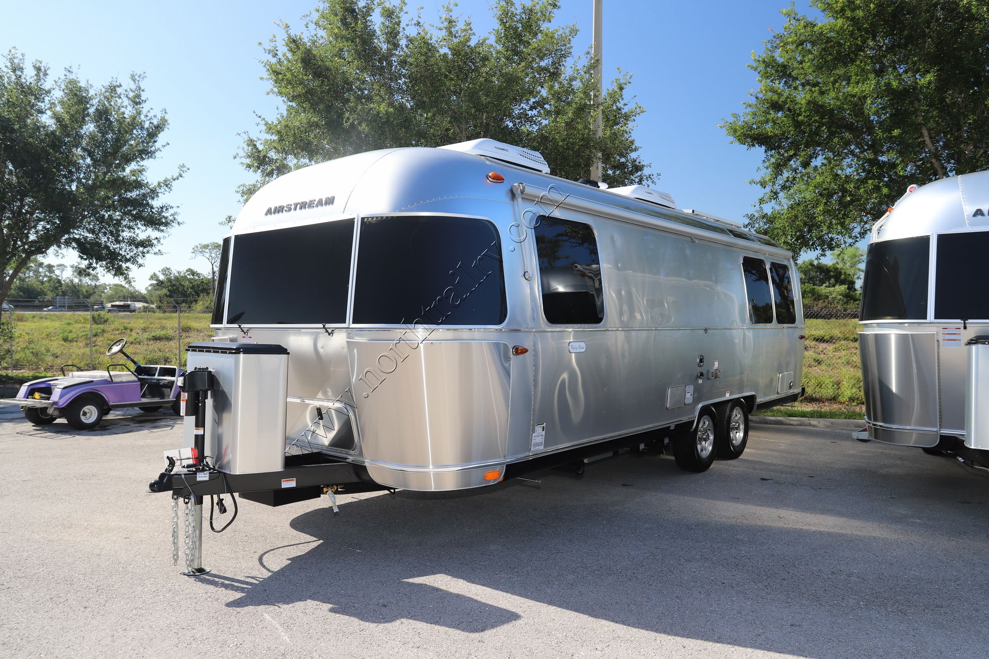 New 2022 Airstream Flying Cloud 27FB Travel Trailer  For Sale