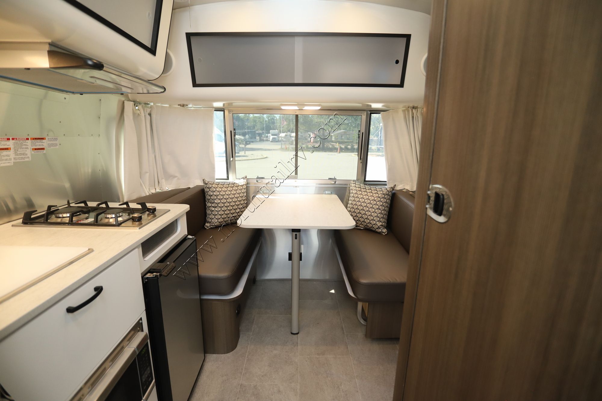 New 2022 Airstream Caravel 16RB Travel Trailer  For Sale