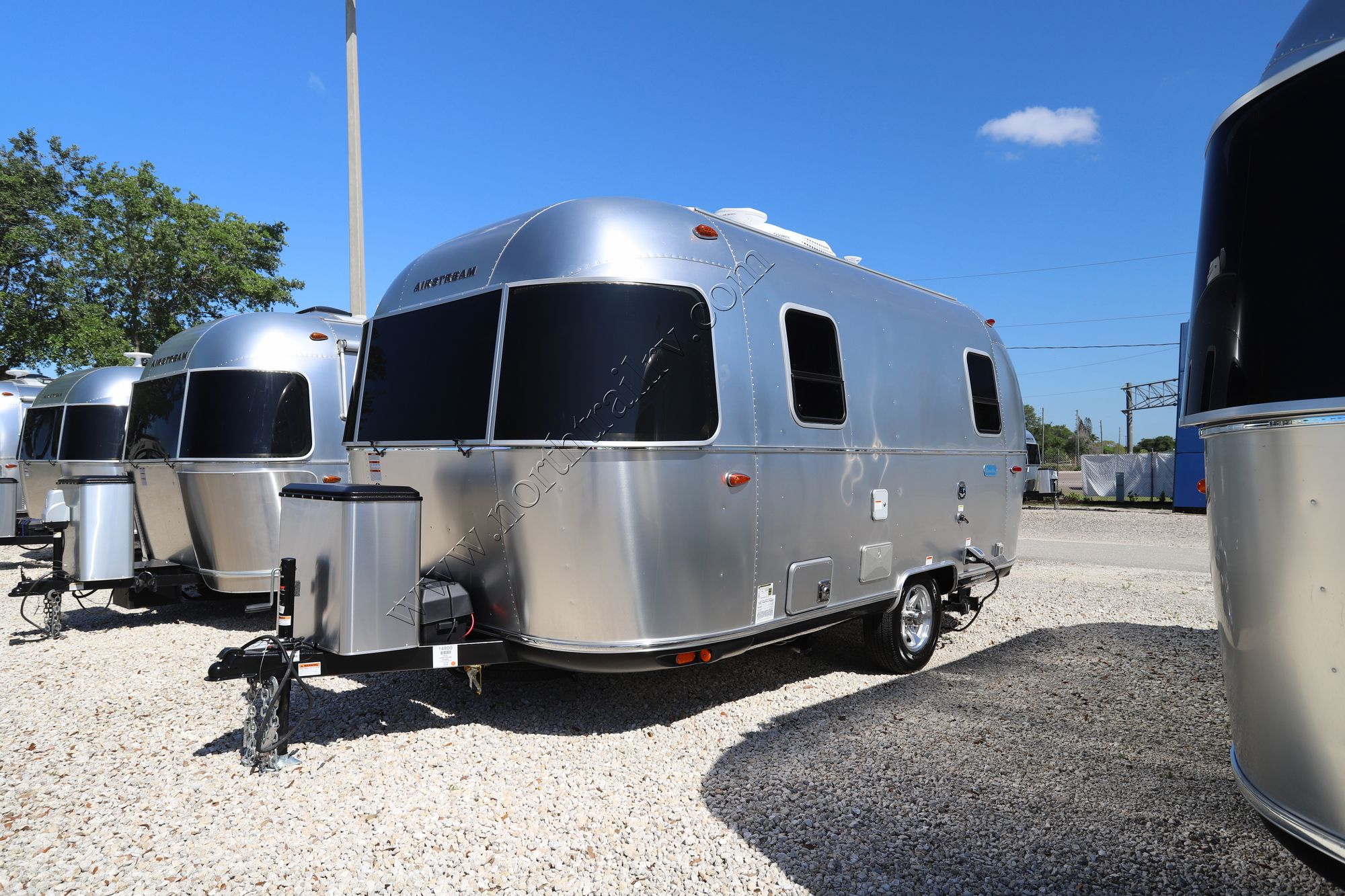 New 2022 Airstream Bambi 19CB Travel Trailer  For Sale