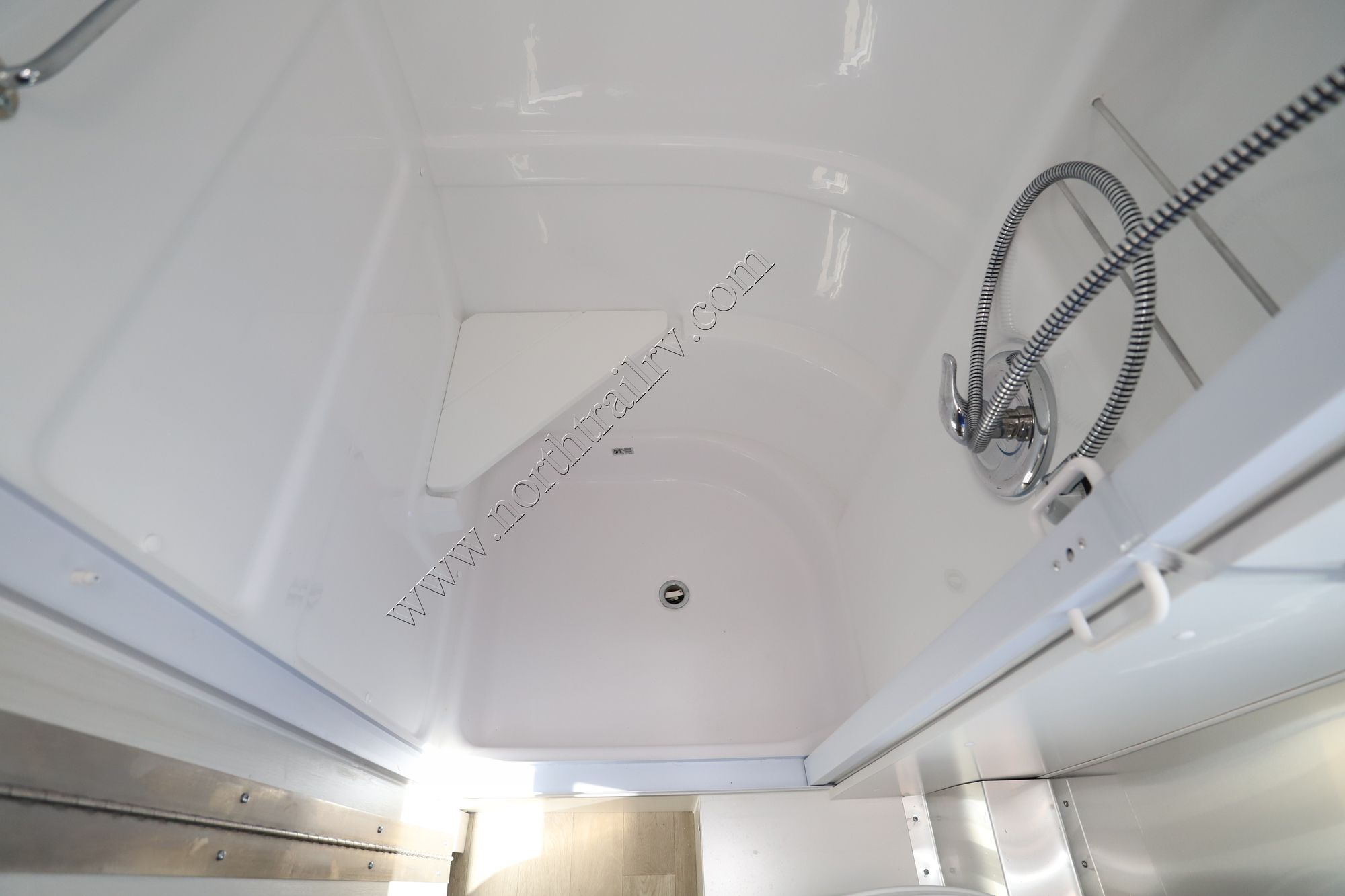 New 2022 Airstream Bambi 19CB Travel Trailer  For Sale