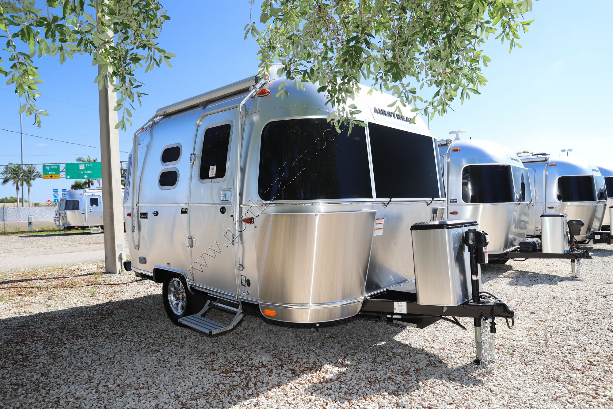 New 2022 Airstream Caravel 16RB Travel Trailer  For Sale