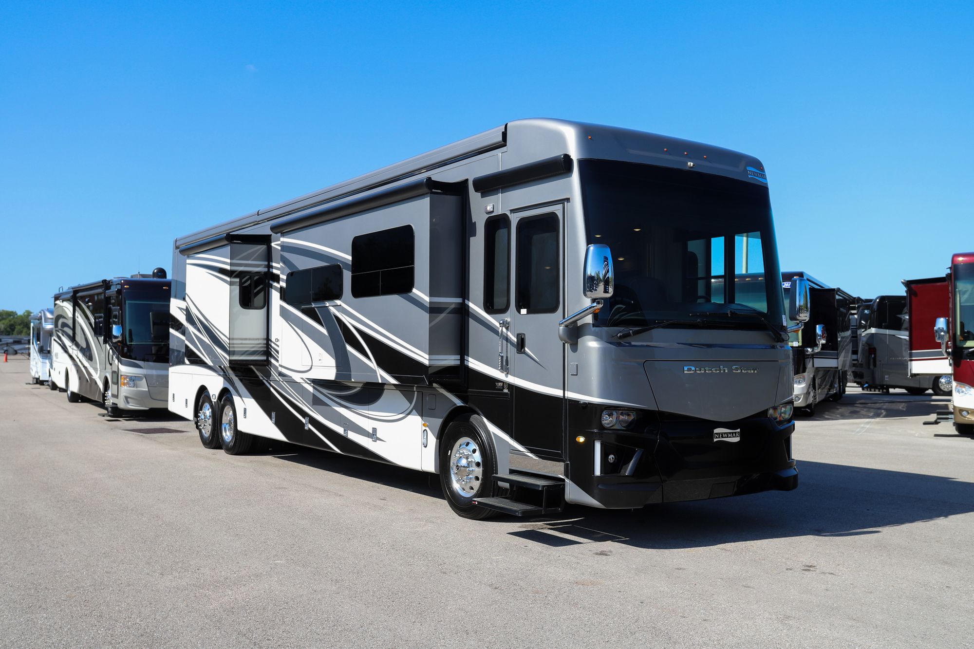 Used 2021 Newmar Dutch Star 4362 Class A  For Sale