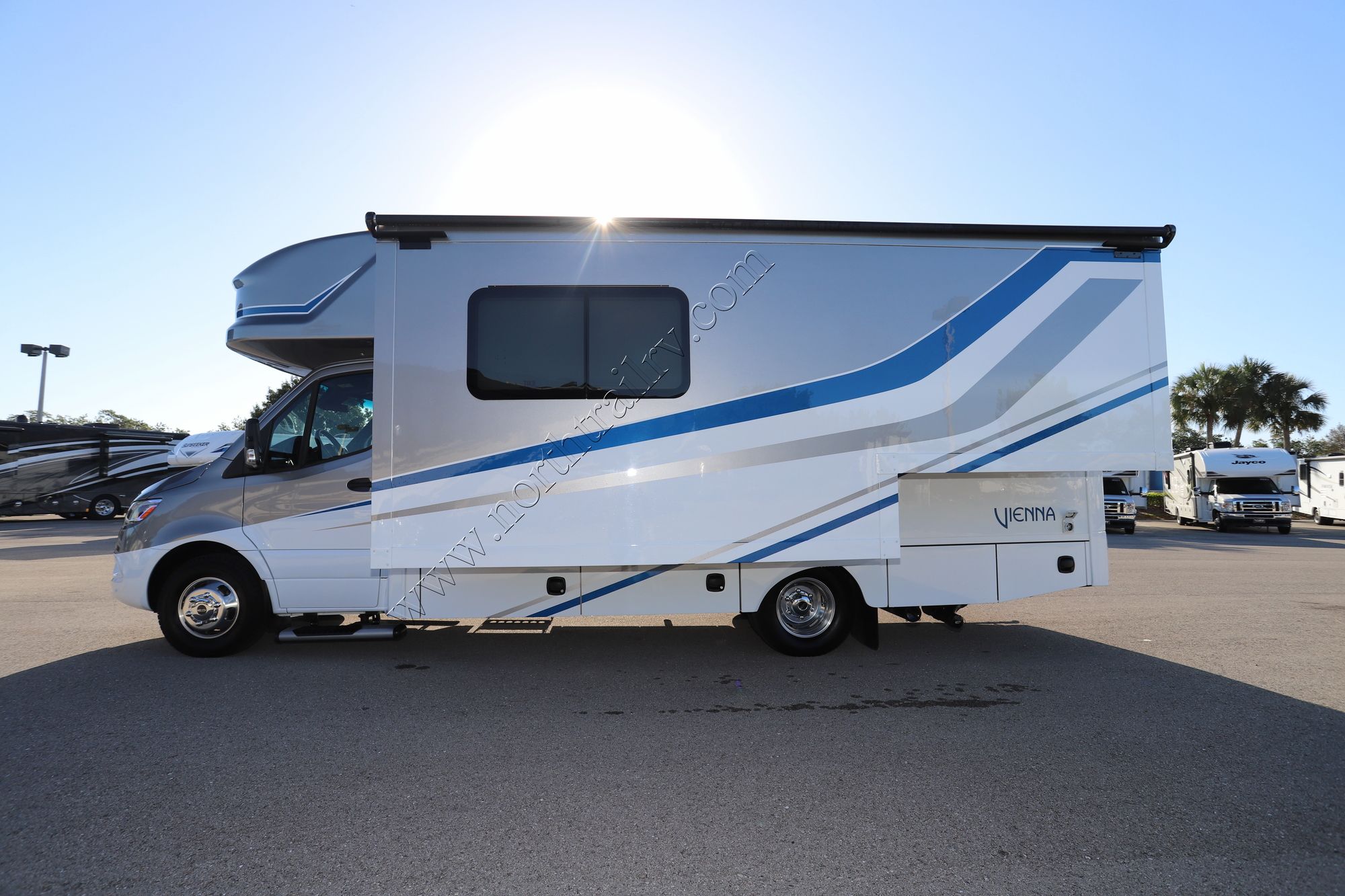 Used 2020 Renegade Rv Vienna 25VFWS Class C  For Sale