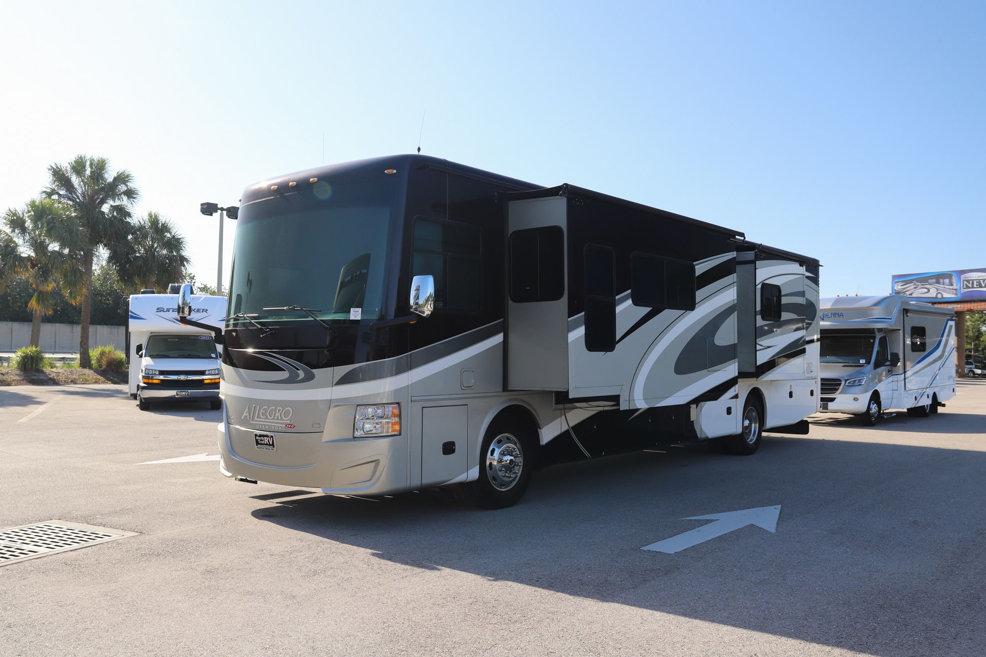 Used 2017 Tiffin Motor Homes Allegro Red 38QRA Class A  For Sale