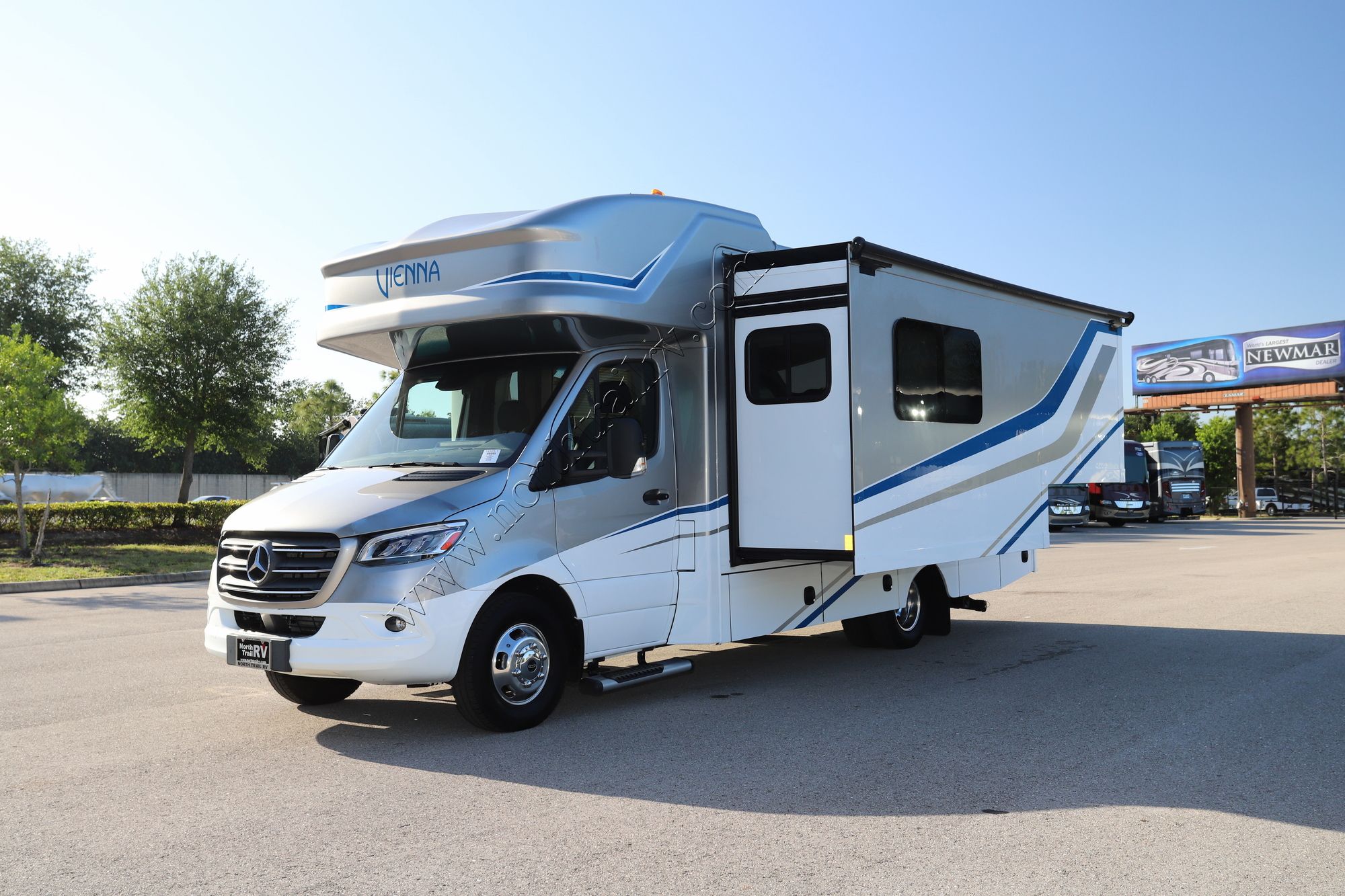 Used 2020 Renegade Rv Vienna 25VFWS Class C  For Sale