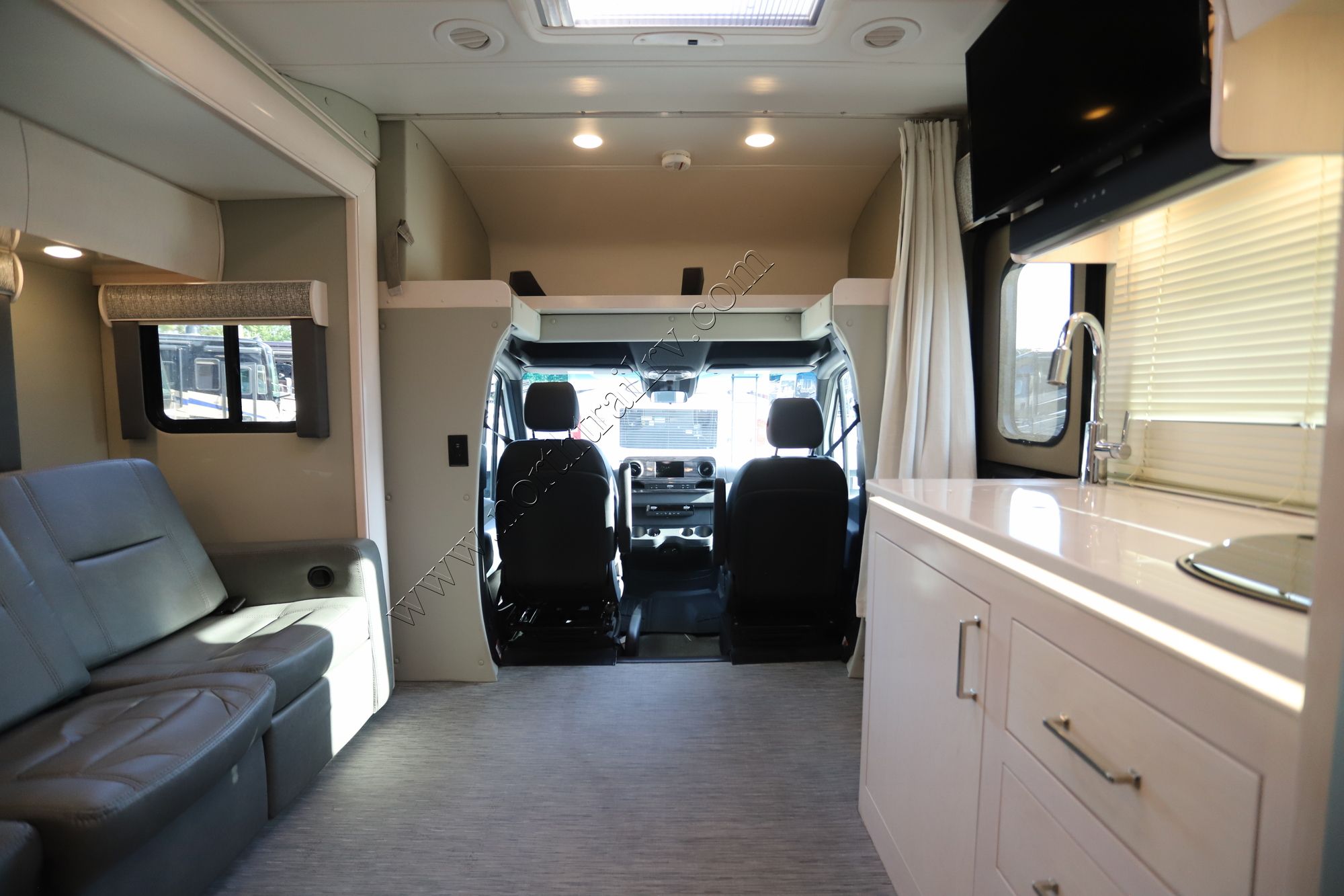 Used 2020 Renegade Rv Vienna 25VFWS Class C  For Sale