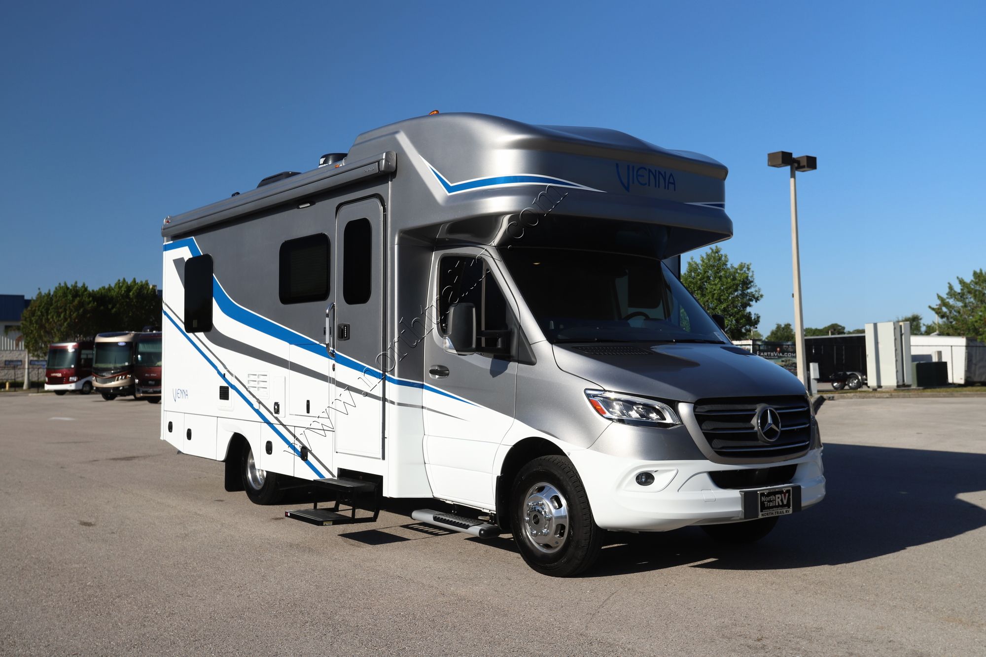 Used 2020 Renegade Rv Vienna 25VFWS Class C  For Sale