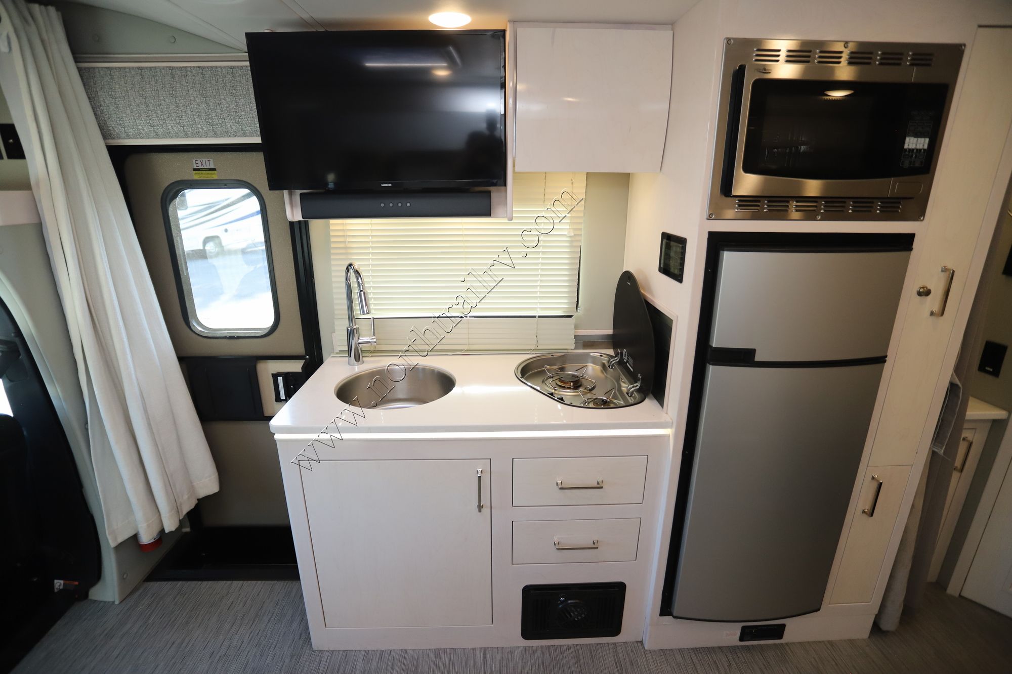 Used 2020 Renegade Rv Vienna 25VFWS Class C  For Sale