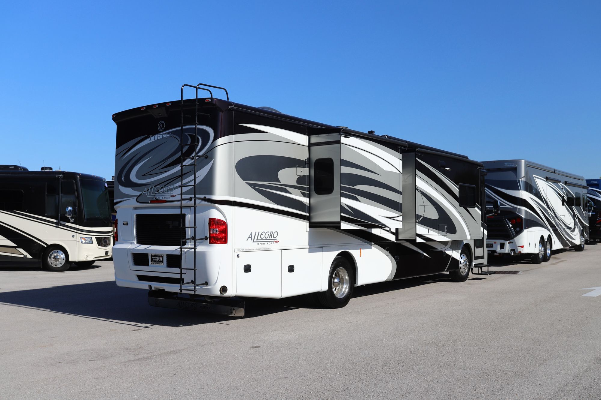 Used 2017 Tiffin Motor Homes Allegro Red 38QRA Class A  For Sale