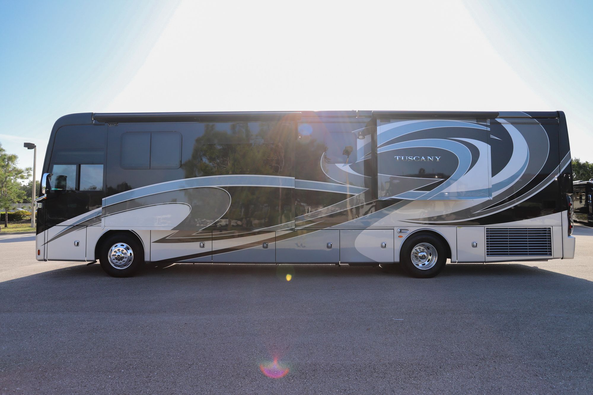 Used 2019 Thor Tuscany 40RT Class A  For Sale