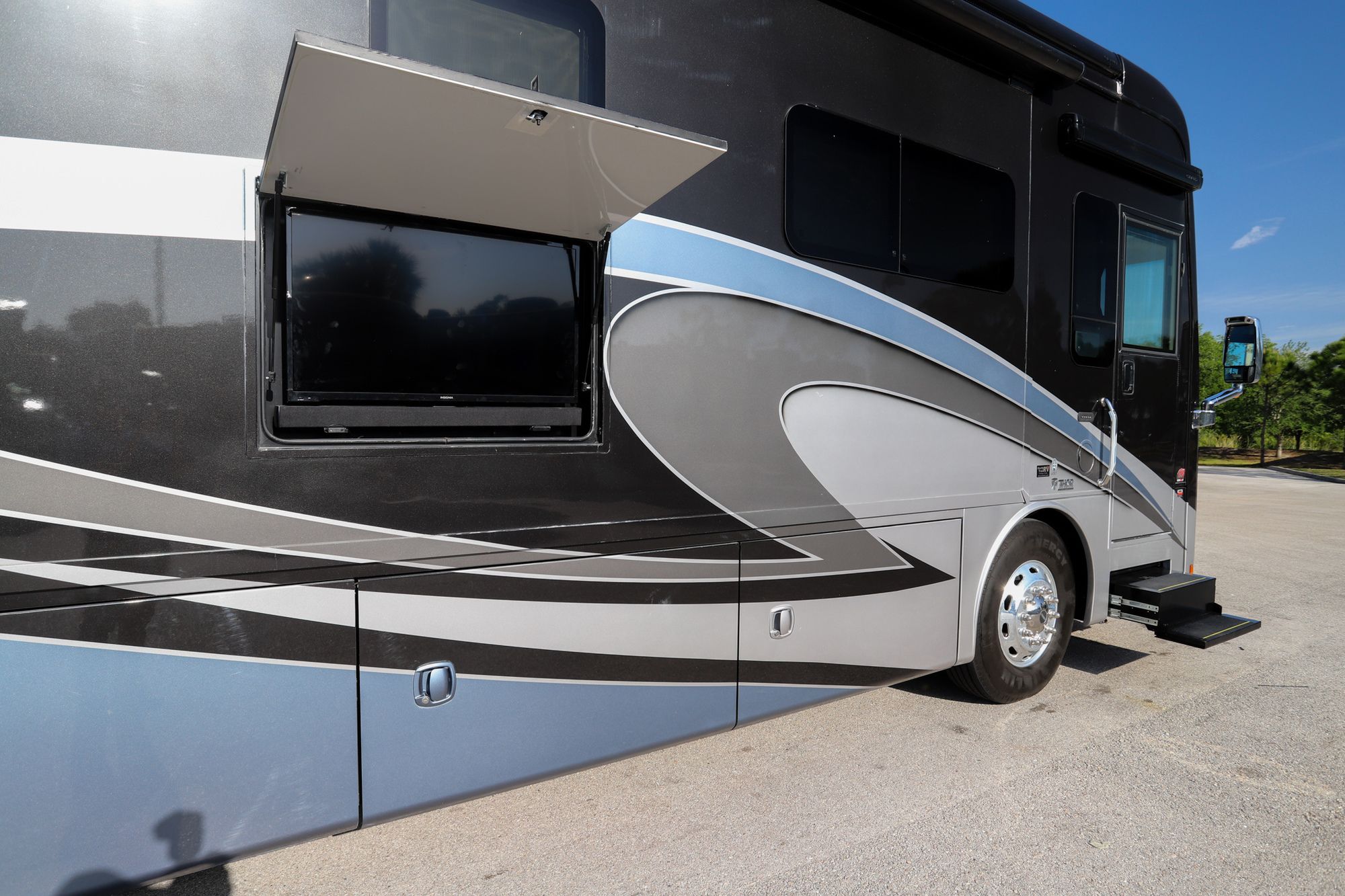 Used 2019 Thor Tuscany 40RT Class A  For Sale