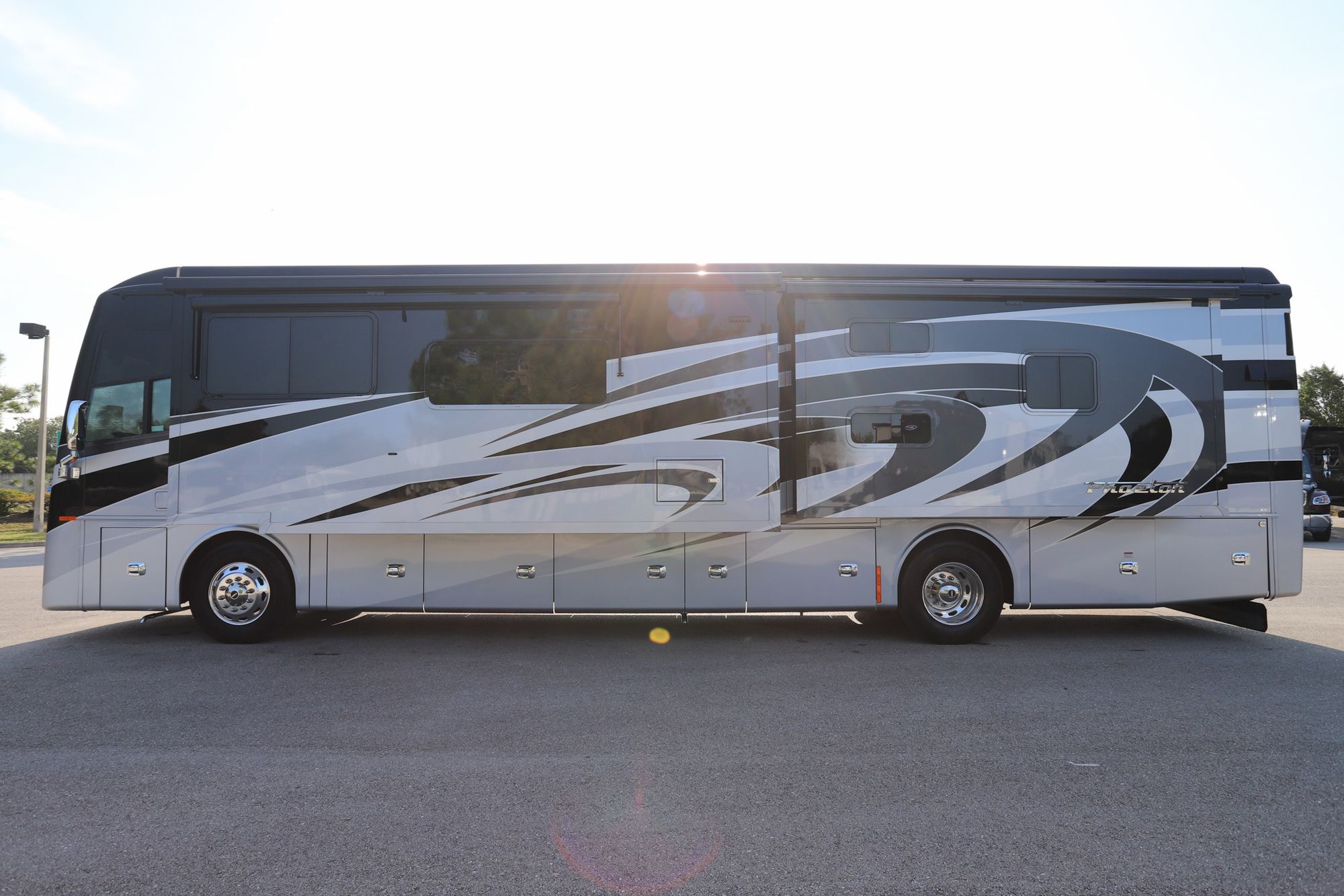 Used 2021 Tiffin Motor Homes Phaeton 40QKH Class A  For Sale