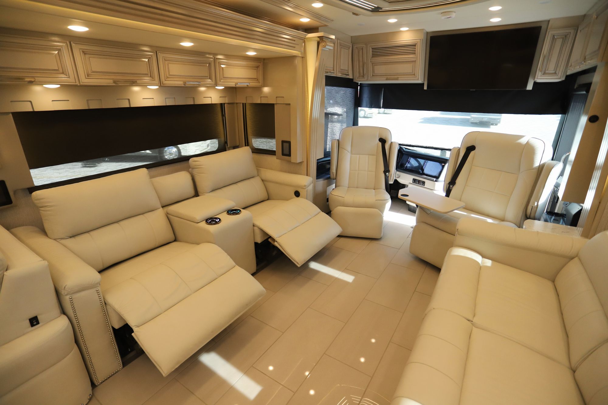 Used 2022 Newmar London Aire 4551 Class A  For Sale