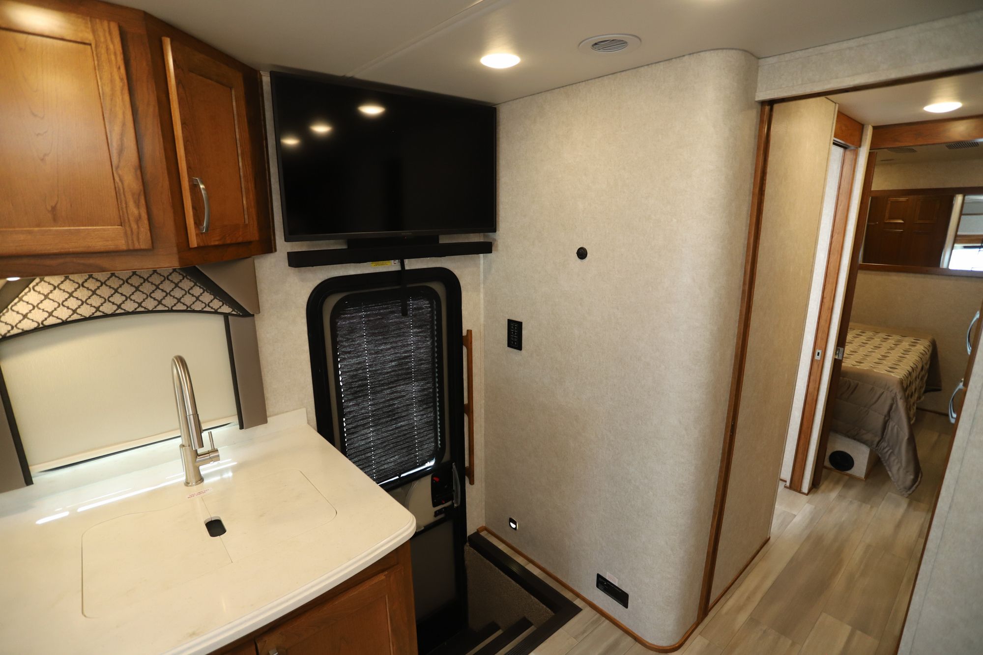 New 2022 Renegade Rv Valencia 35MB Super C  For Sale