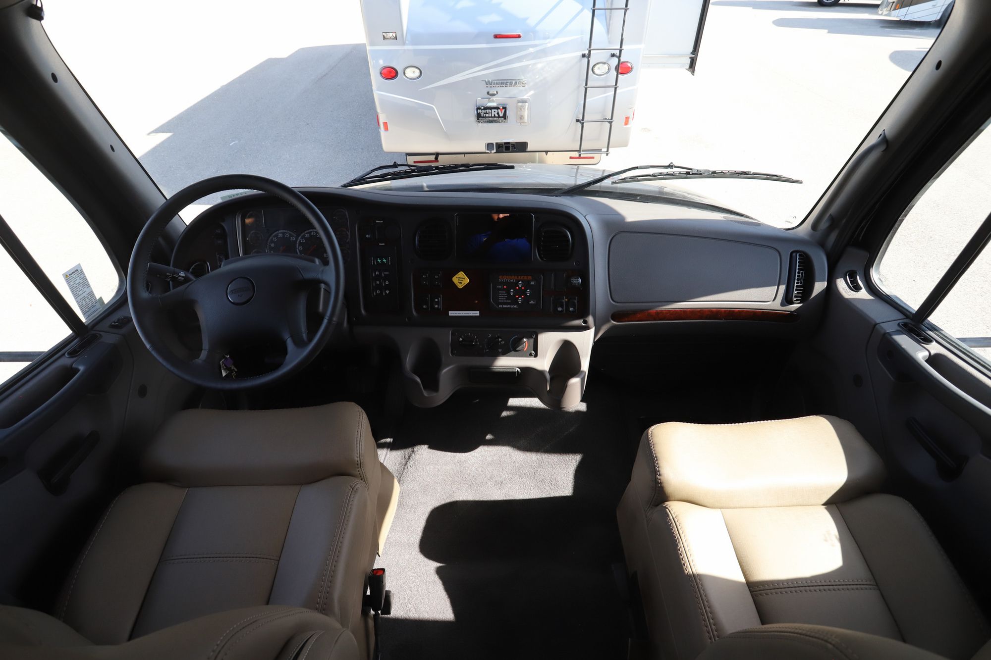 New 2022 Renegade Rv Valencia 35MB Super C  For Sale