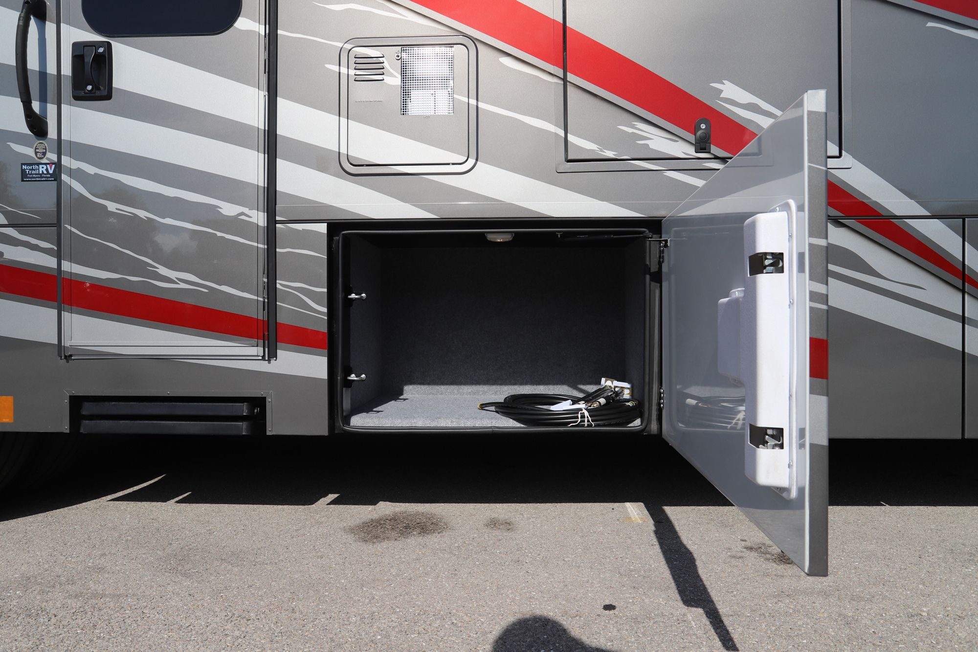 New 2022 Renegade Rv Valencia 35MB Super C  For Sale