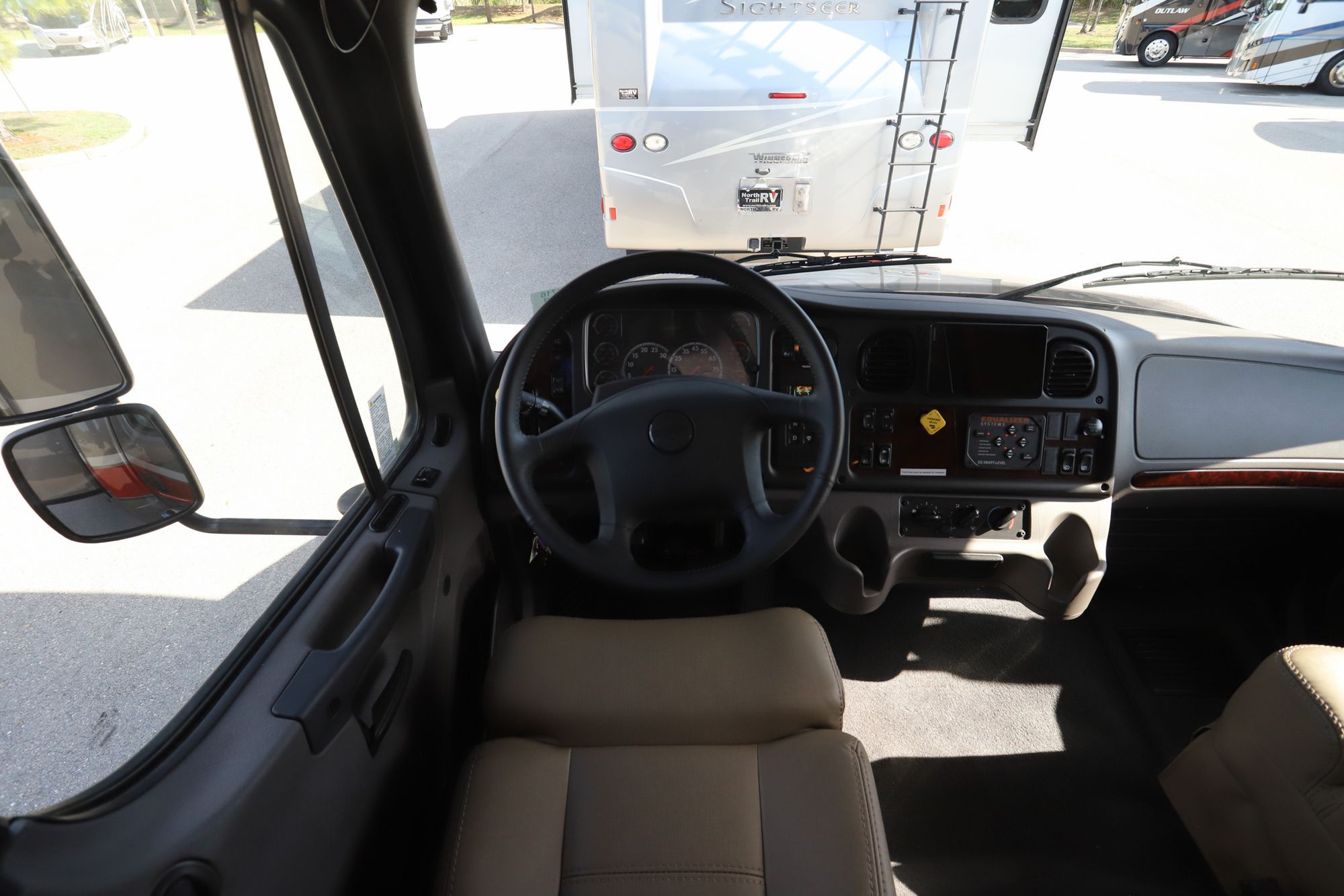 New 2022 Renegade Rv Valencia 35MB Super C  For Sale