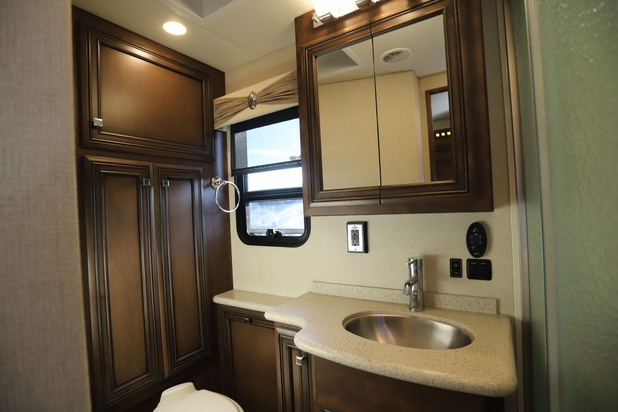 Used 2019 Newmar Baystar 3401 Class A  For Sale