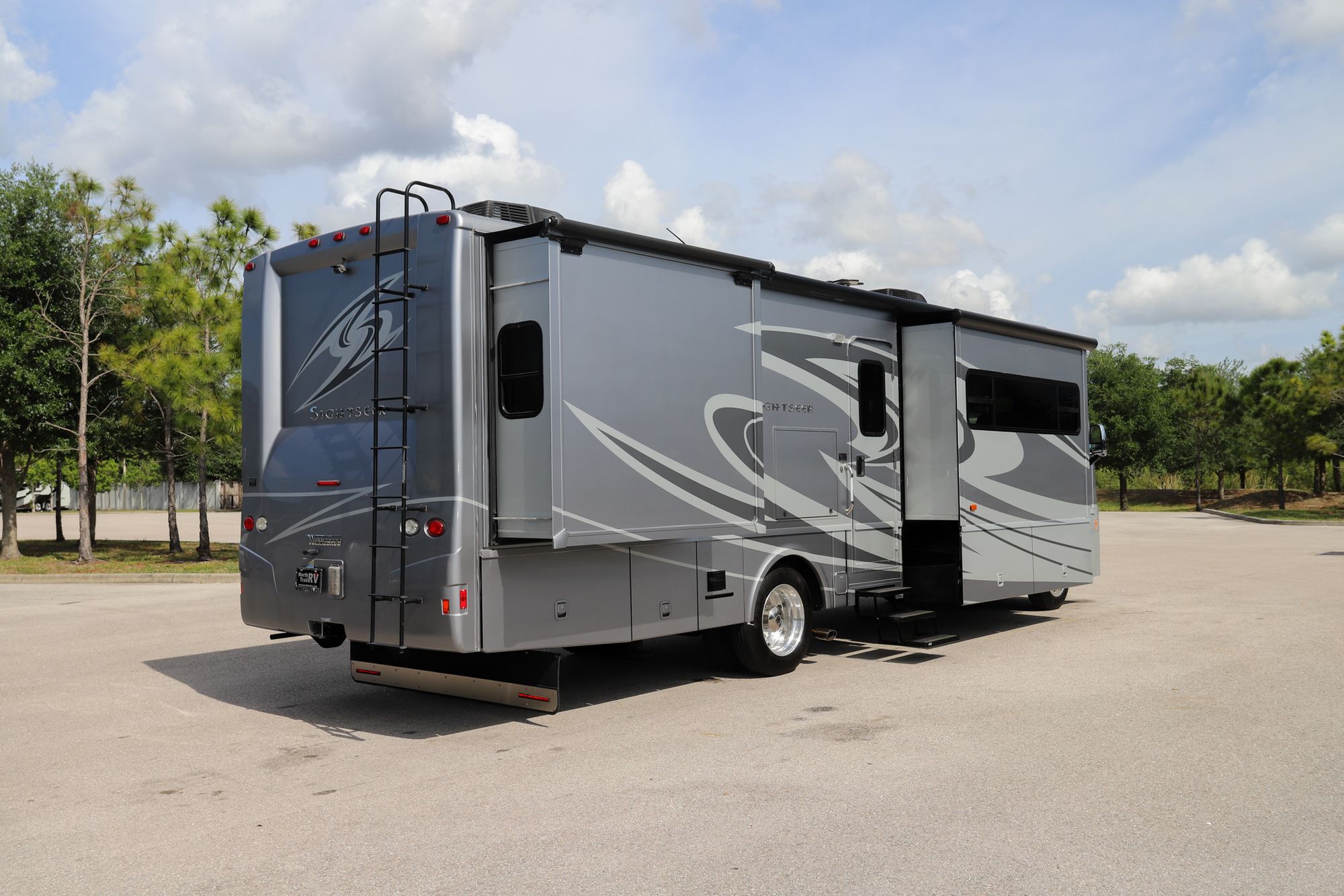 Used 2017 Winnebago Sightseer 33C Class A  For Sale