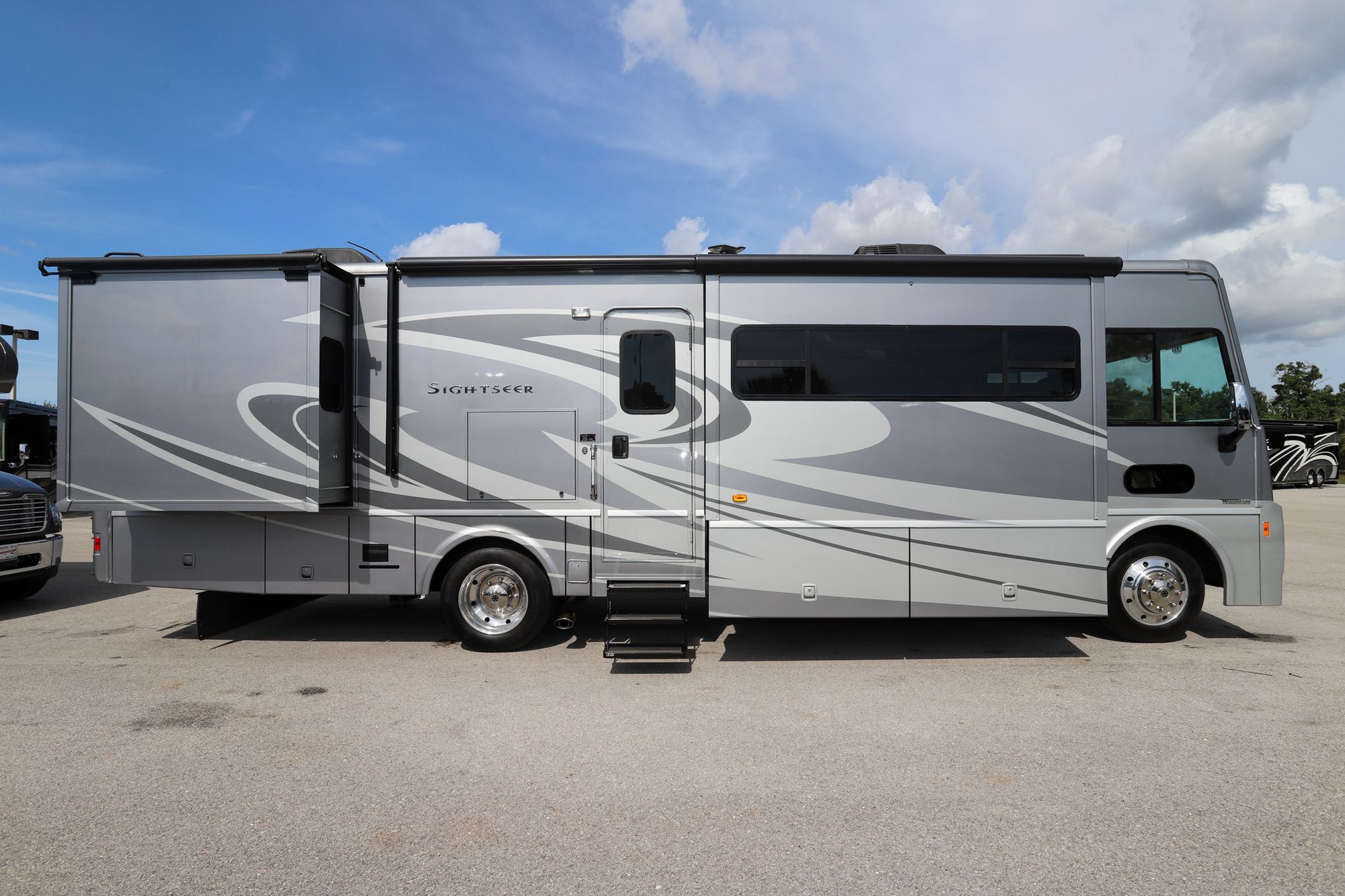 Used 2017 Winnebago Sightseer 33C Class A  For Sale