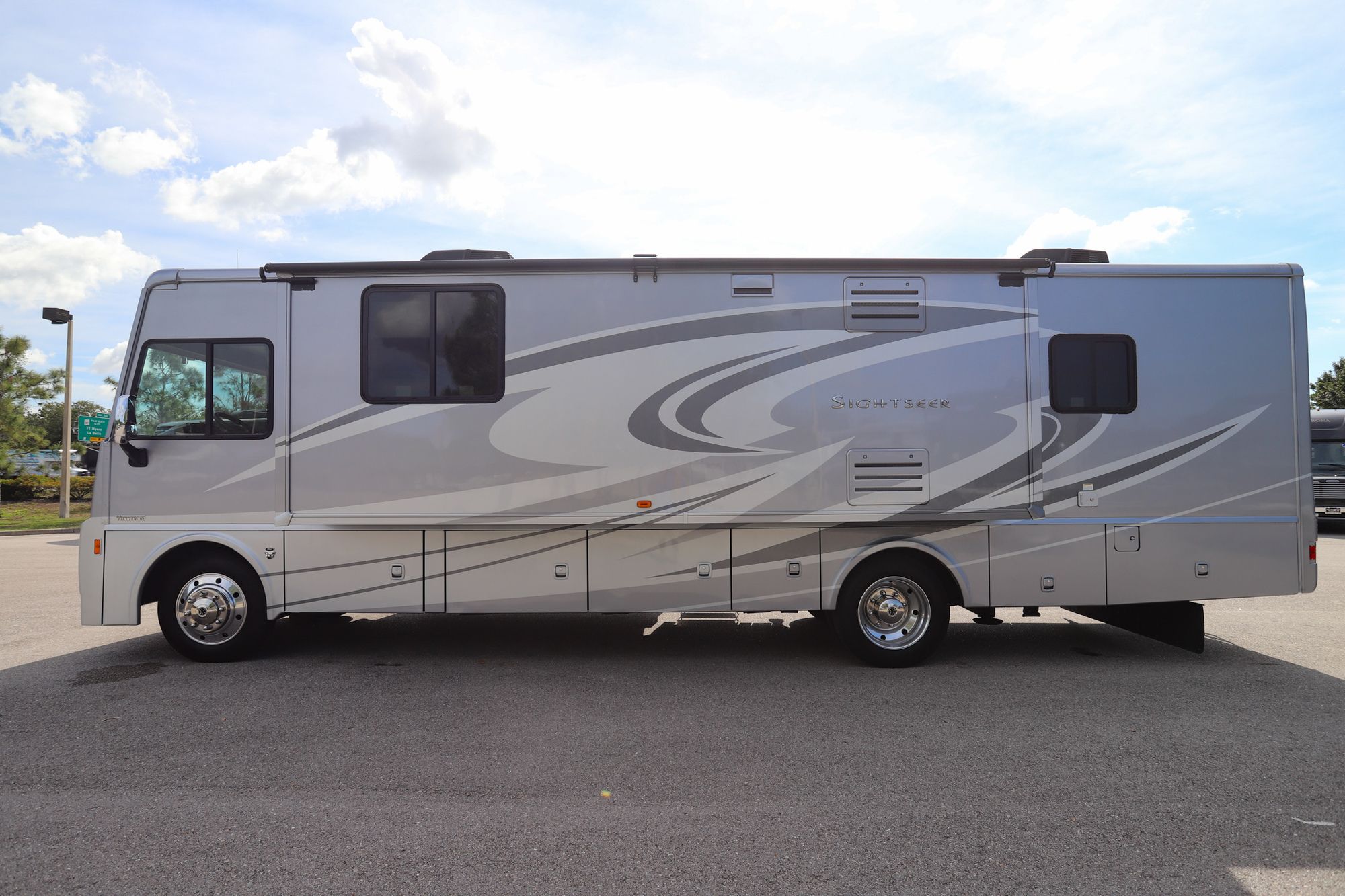 Used 2017 Winnebago Sightseer 33C Class A  For Sale