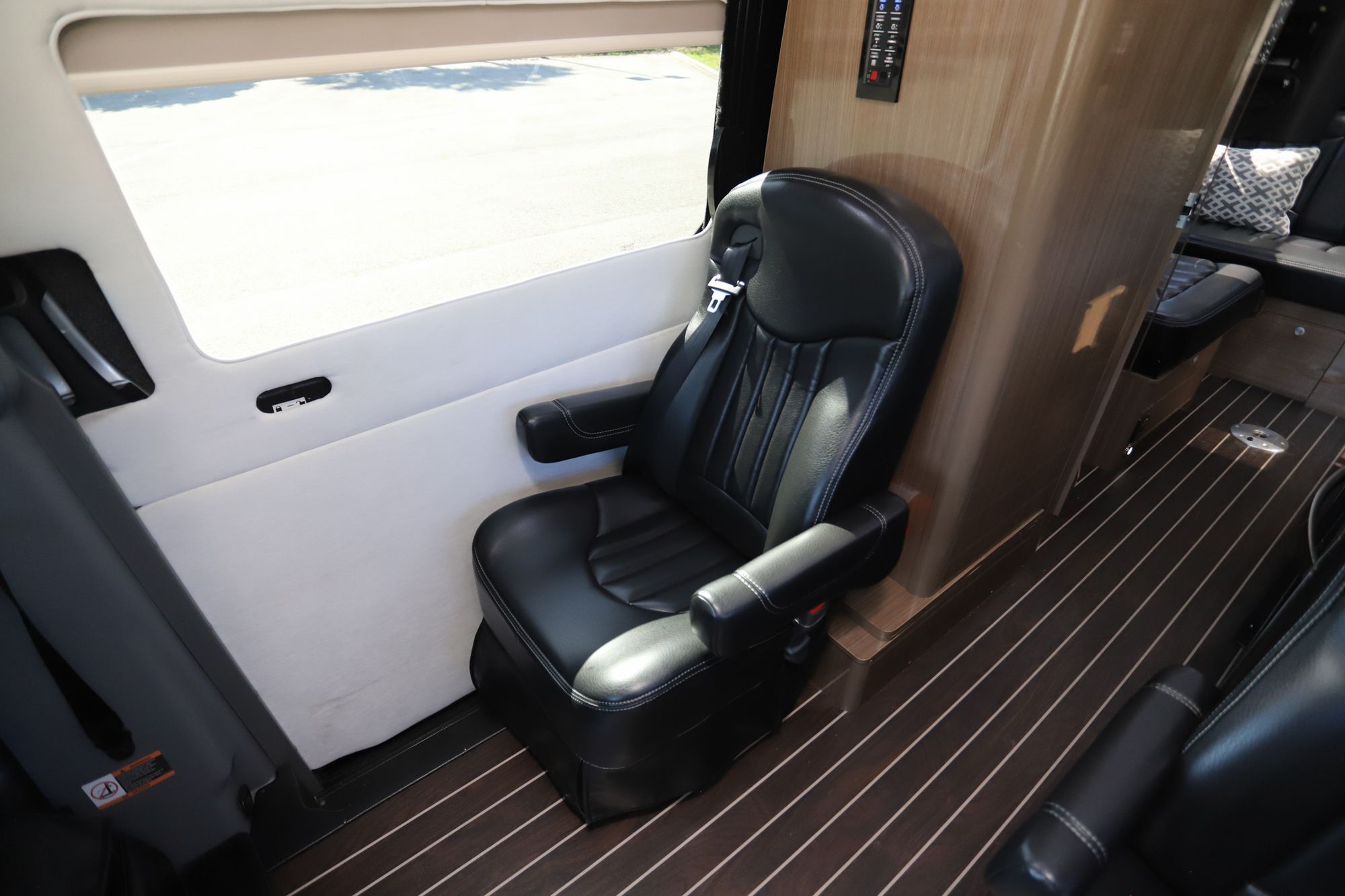 Used 2018 Airstream Interstate EXT LOUNGE Class B  For Sale