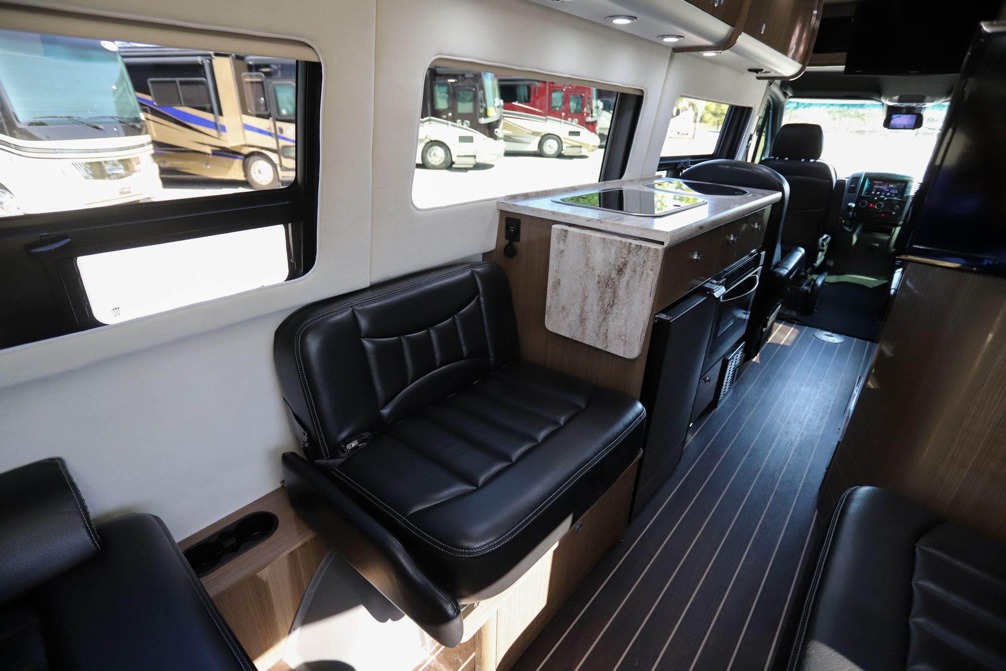 Used 2018 Airstream Interstate EXT LOUNGE Class B  For Sale