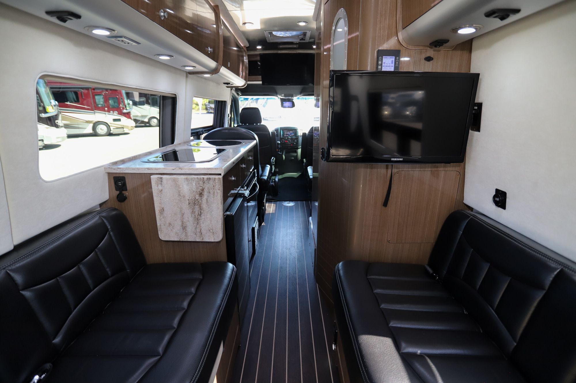 Used 2018 Airstream Interstate EXT LOUNGE Class B  For Sale