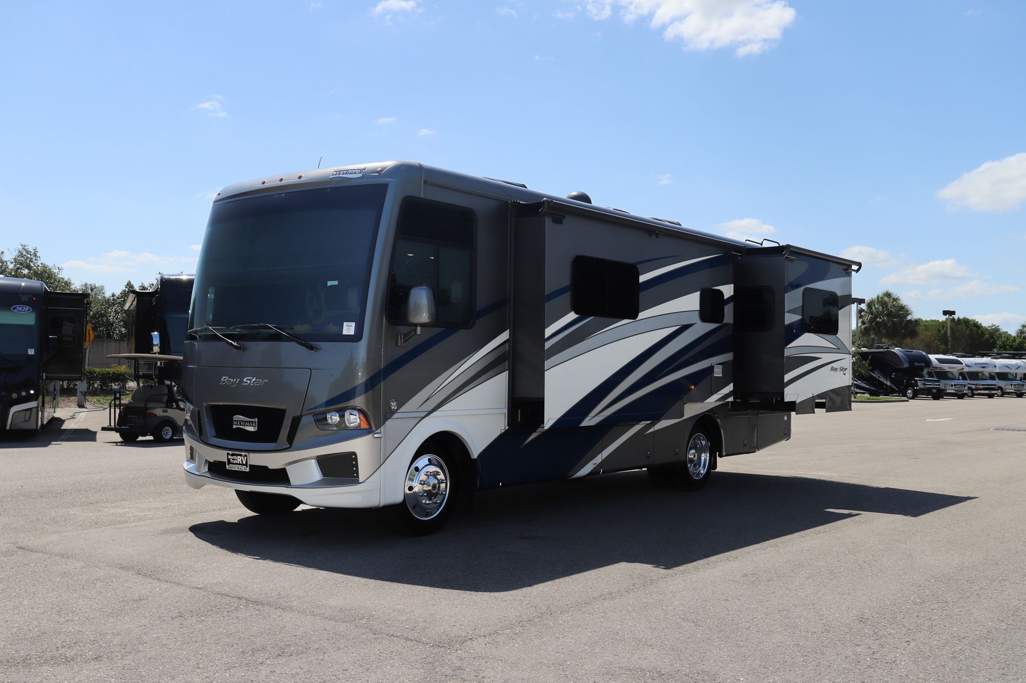 Used 2020 Newmar Bay Star 3005 Class A  For Sale