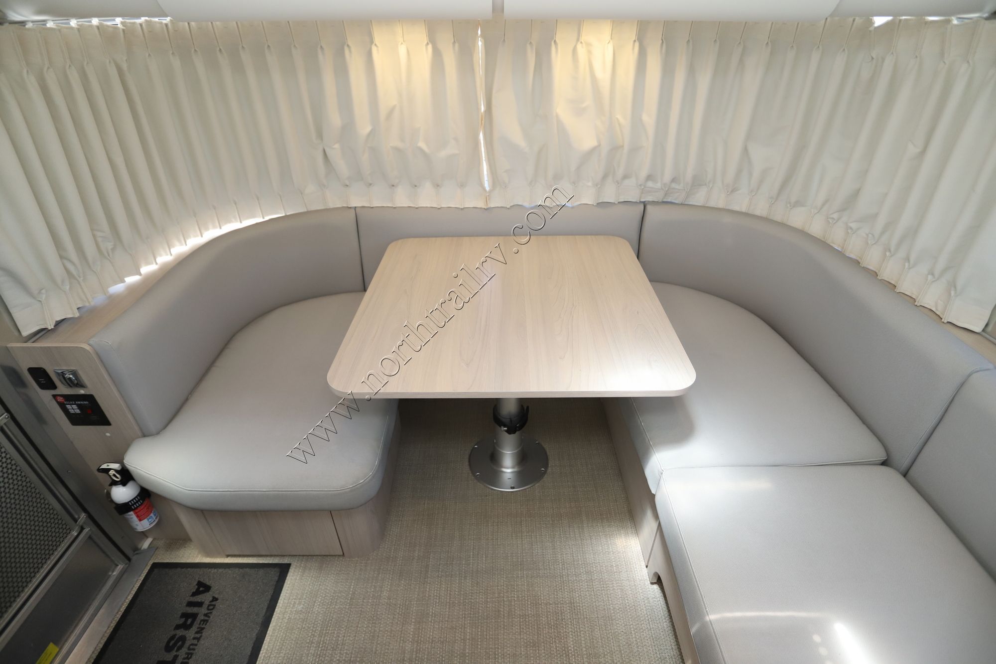 Used 2019 Airstream Globetrotter 27FBQ Travel Trailer  For Sale