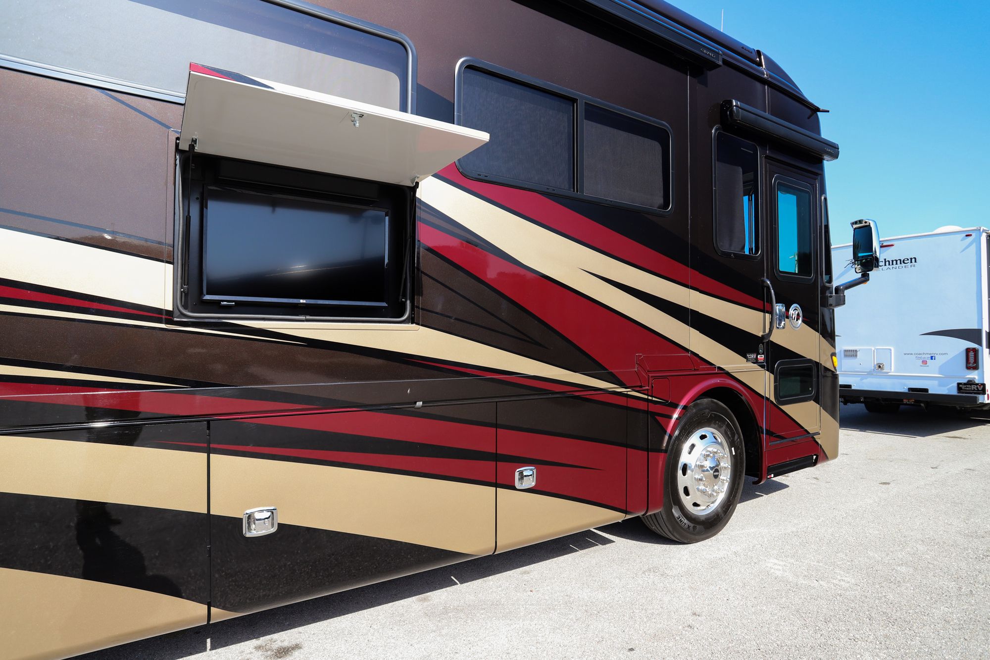 Used 2022 Tiffin Motor Homes Allegro Red 33AA Class A  For Sale