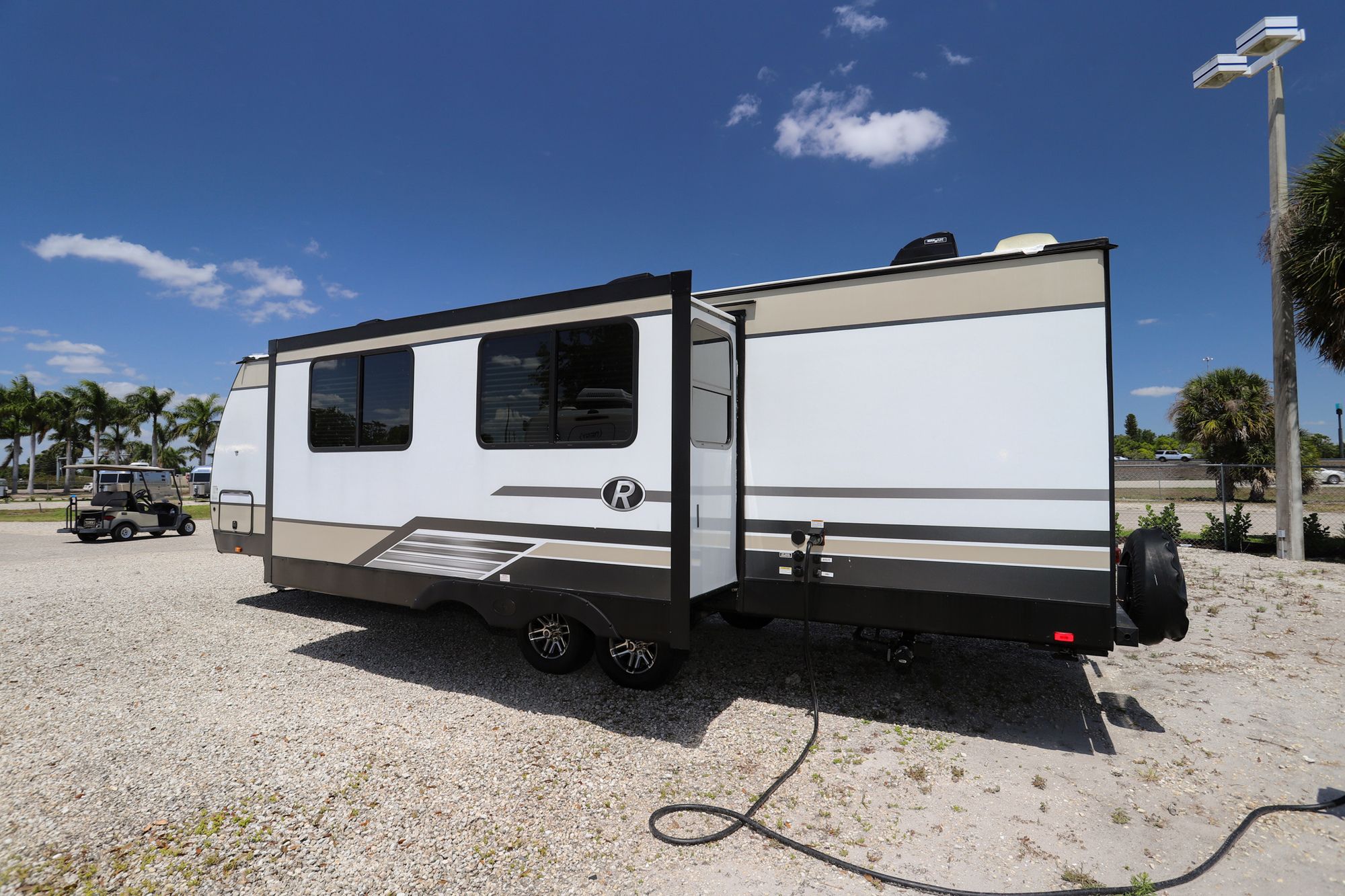 Used 2019 Cruiser Rv Radiance Ultra Lite 26BH Travel Trailer  For Sale