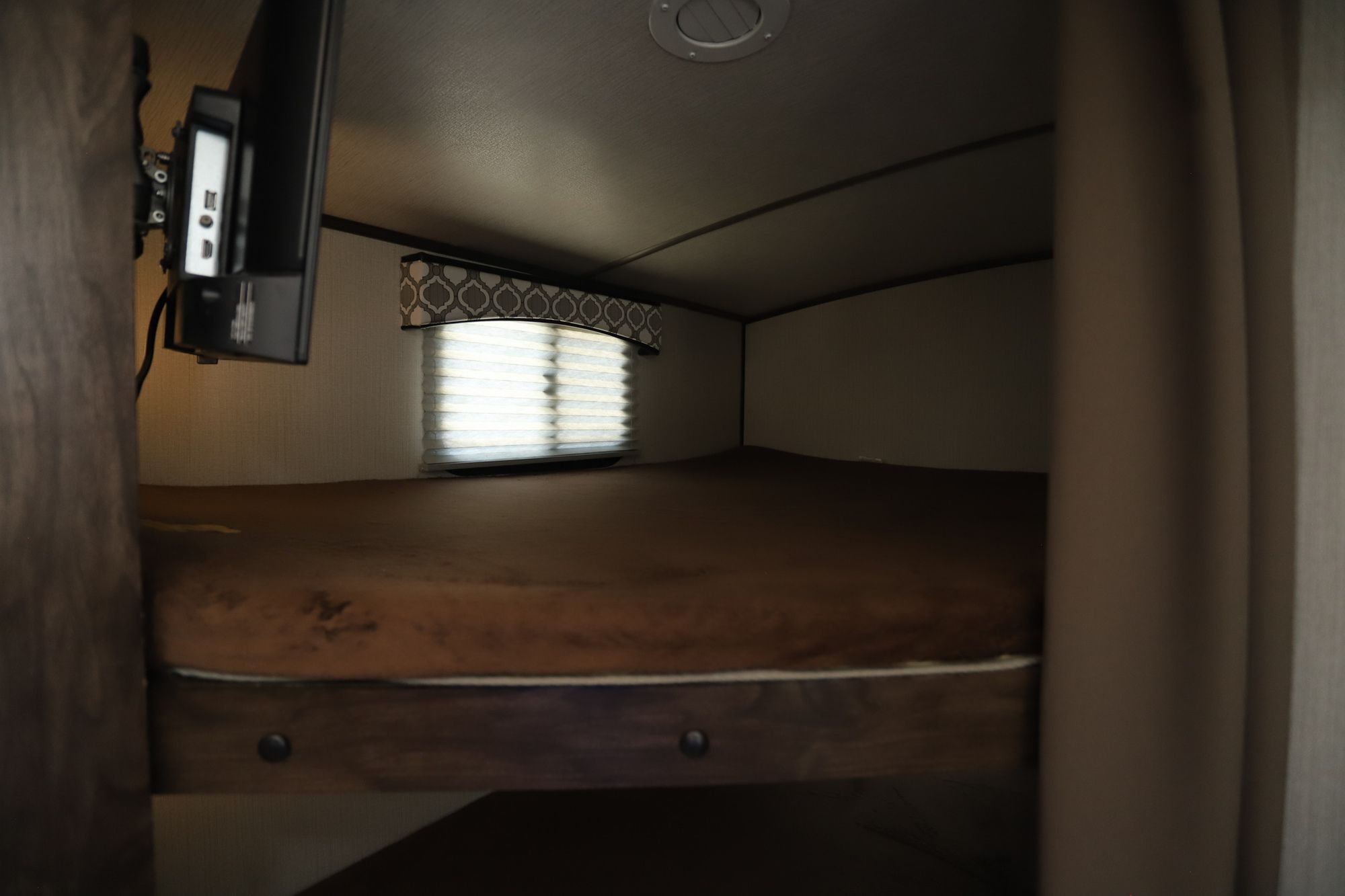 Used 2019 Cruiser Rv Radiance Ultra Lite 26BH Travel Trailer  For Sale