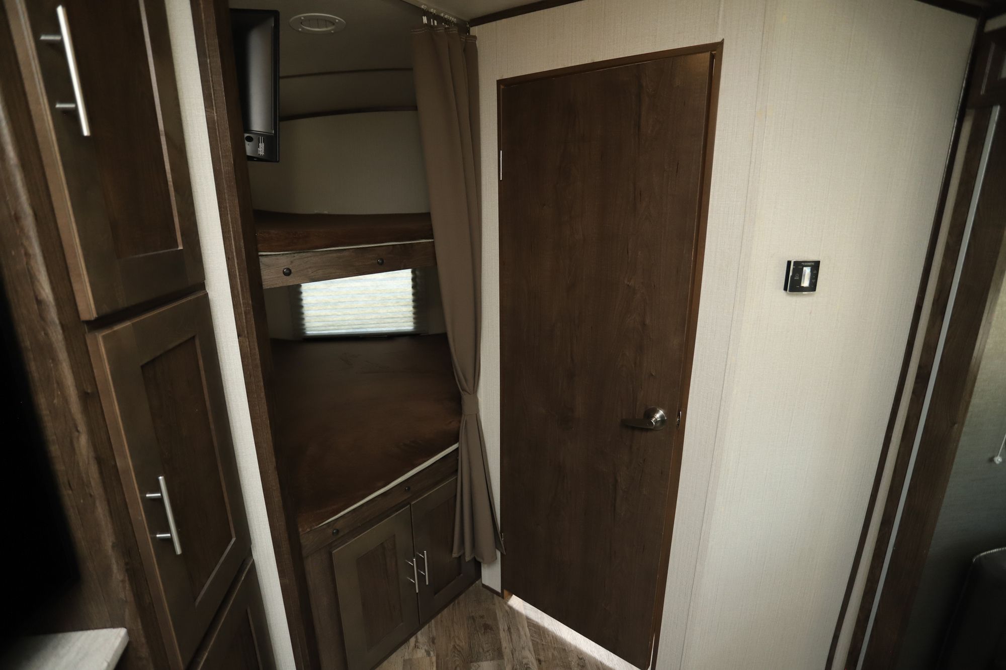 Used 2019 Cruiser Rv Radiance Ultra Lite 26BH Travel Trailer  For Sale