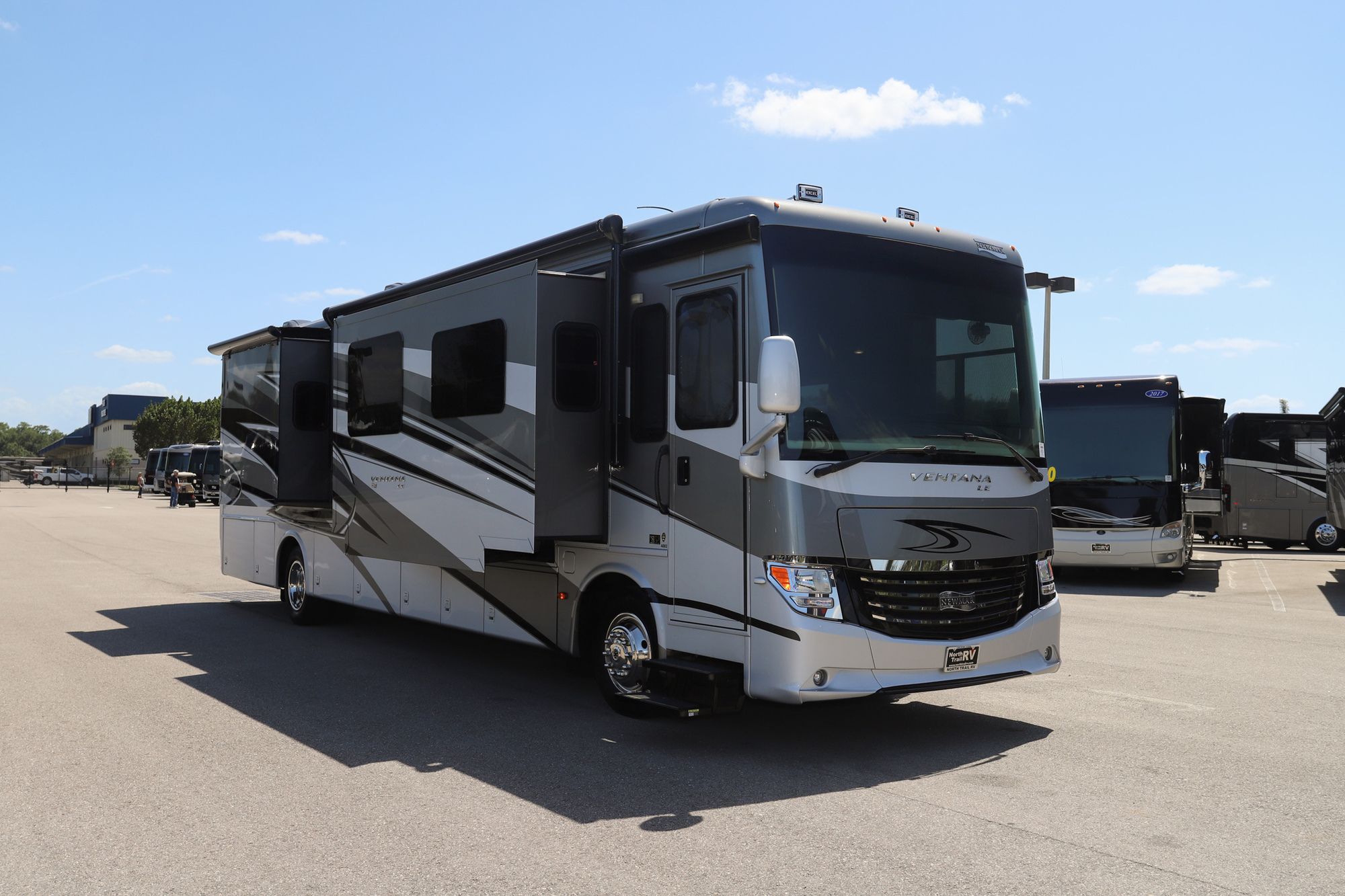 Used 2016 Newmar Ventana Le 4002 Class A  For Sale