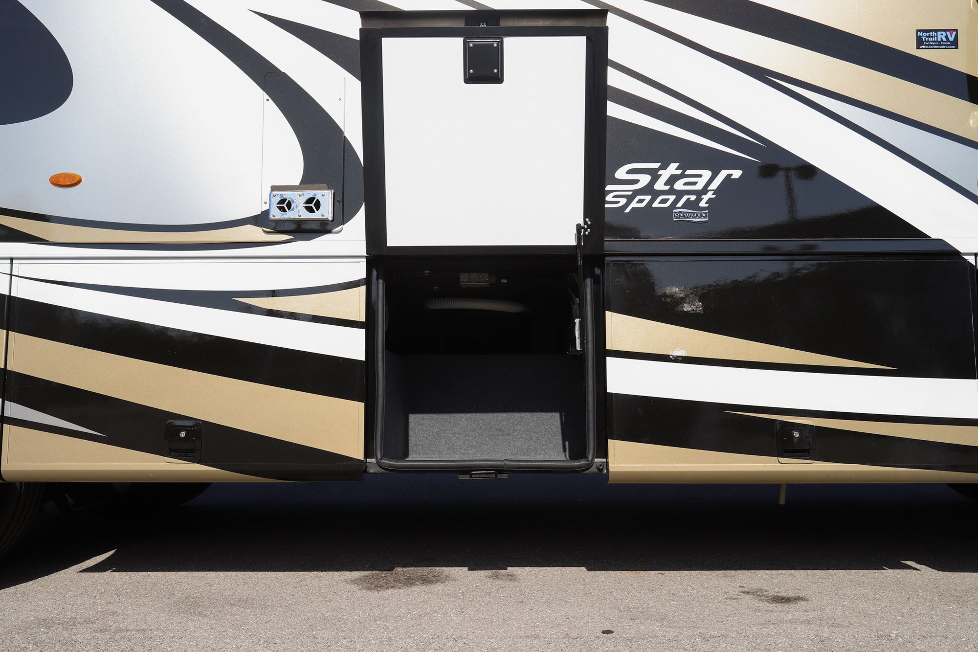 New 2022 Newmar Bay Star Sport 3014 Class A  For Sale