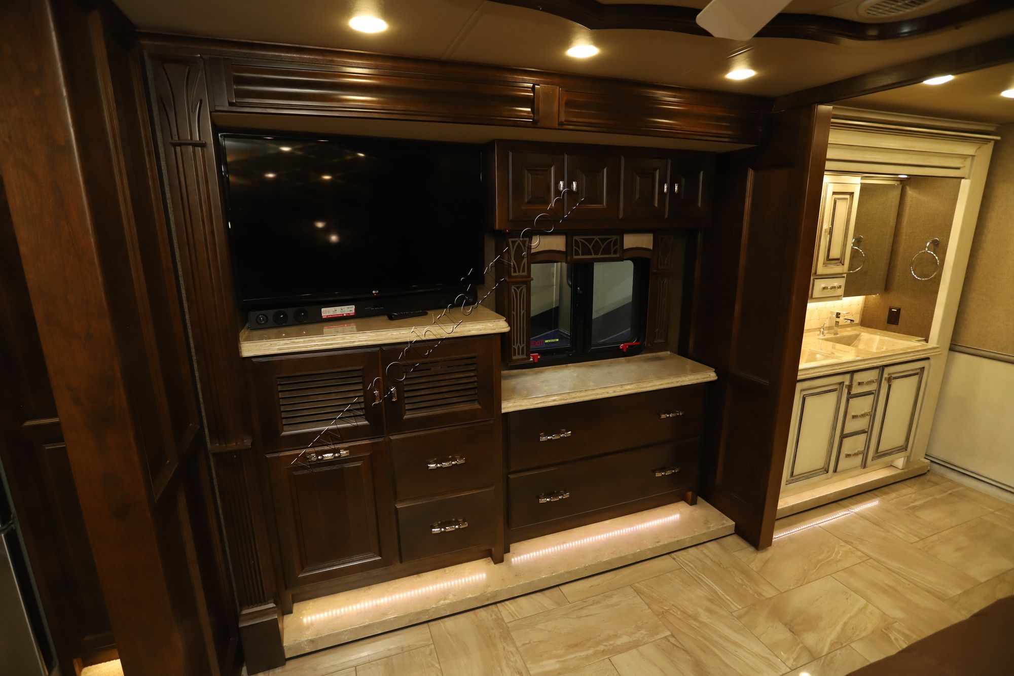 Used 2017 Tiffin Motor Homes Allegro Bus 45OPP Class A  For Sale