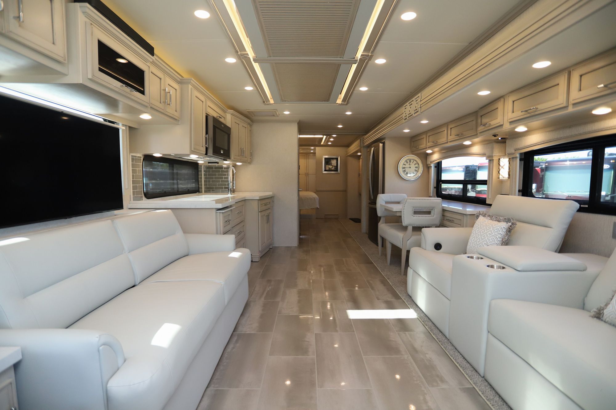 New 2022 Newmar Ventana 4369 Class A  For Sale