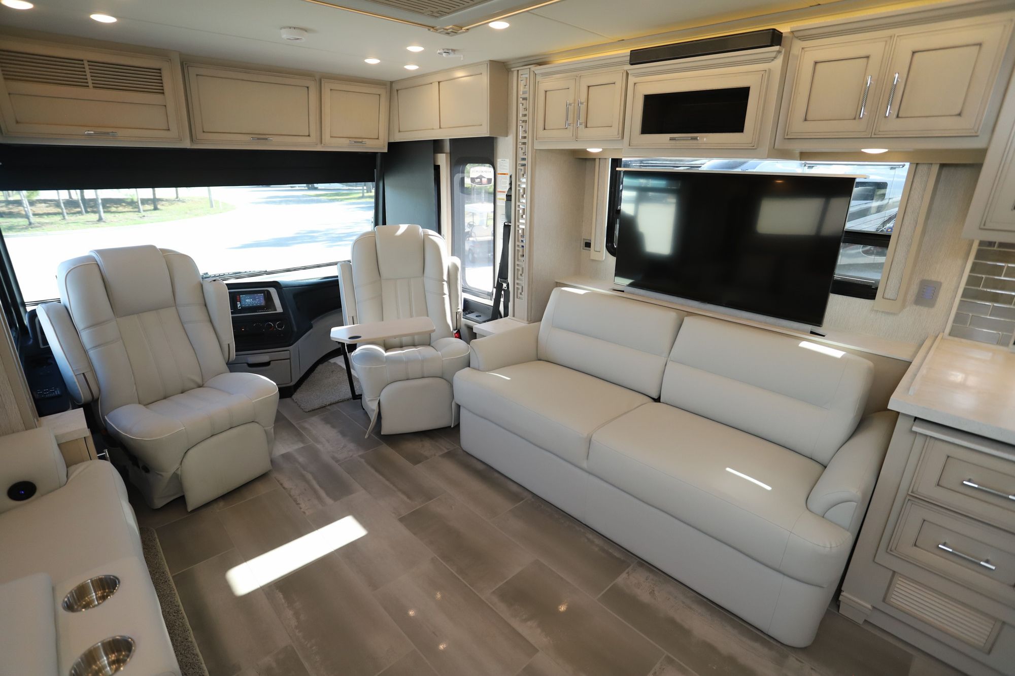 New 2022 Newmar Ventana 4369 Class A  For Sale