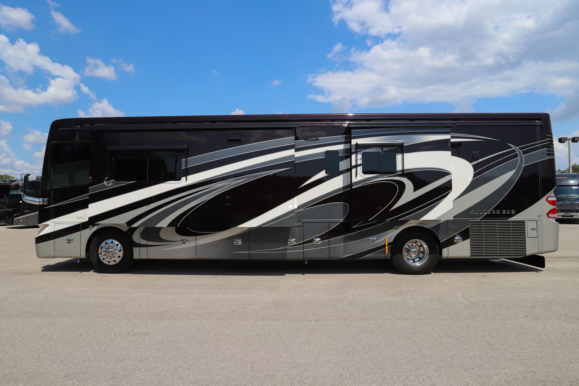 Used 2018 Tiffin Motor Homes Allegro Bus 40SP Class A  For Sale