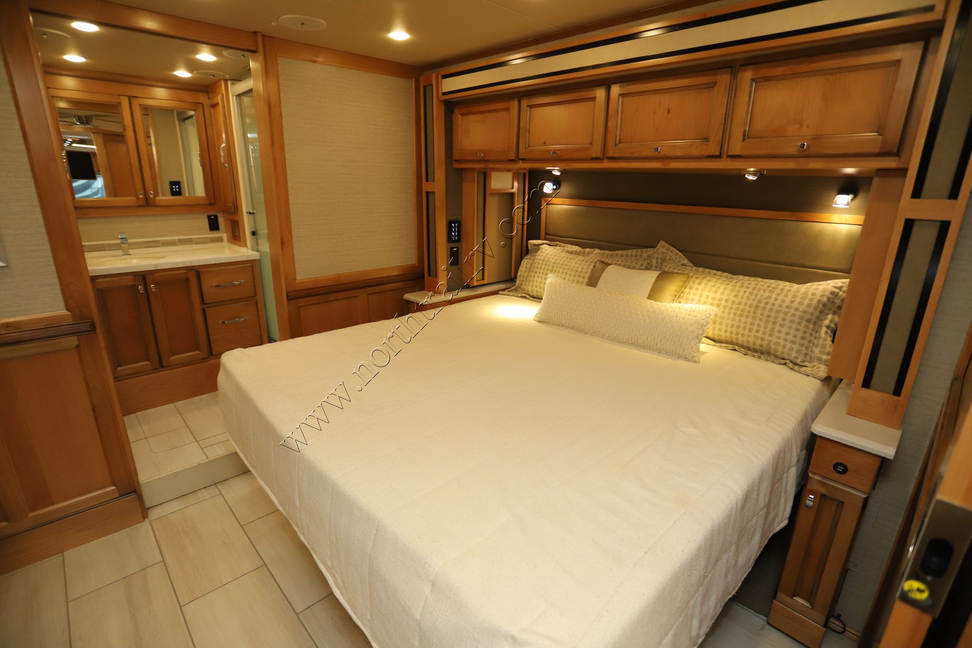 Used 2021 Tiffin Motor Homes Allegro Red 37BA Class A  For Sale