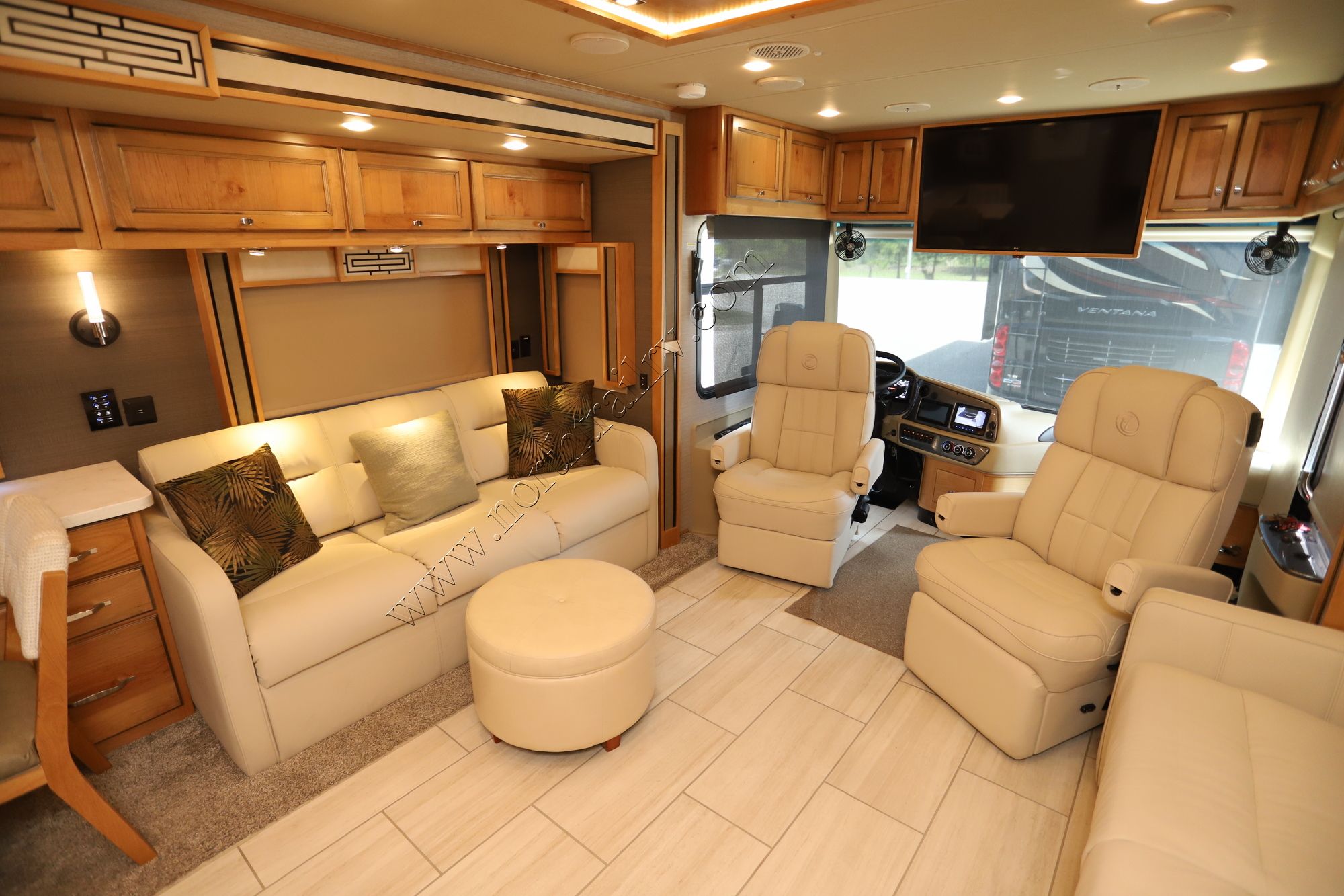 Used 2021 Tiffin Motor Homes Allegro Red 37BA Class A  For Sale