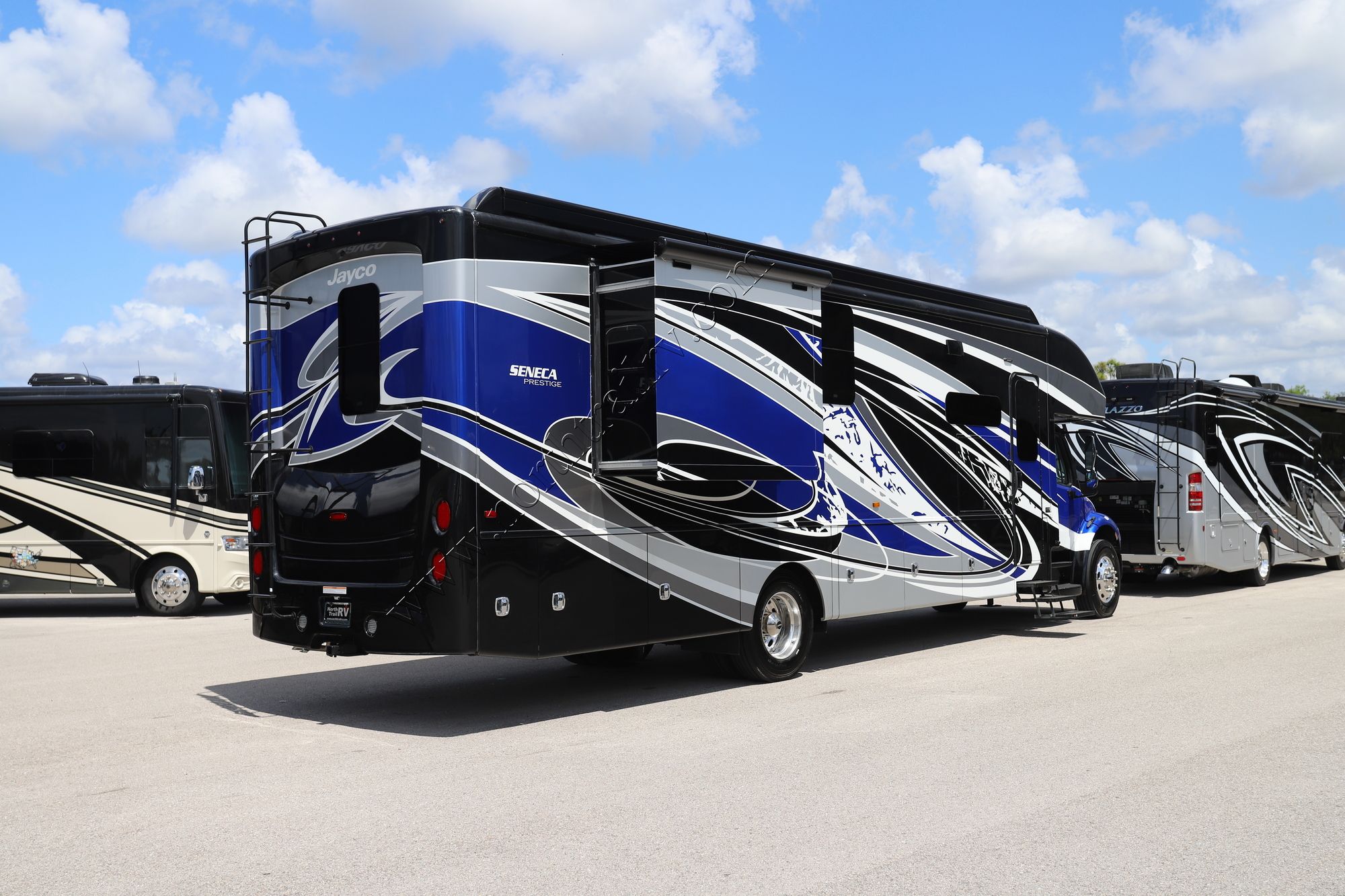 New 2022 Jayco Seneca Prestige 37K Super C  For Sale