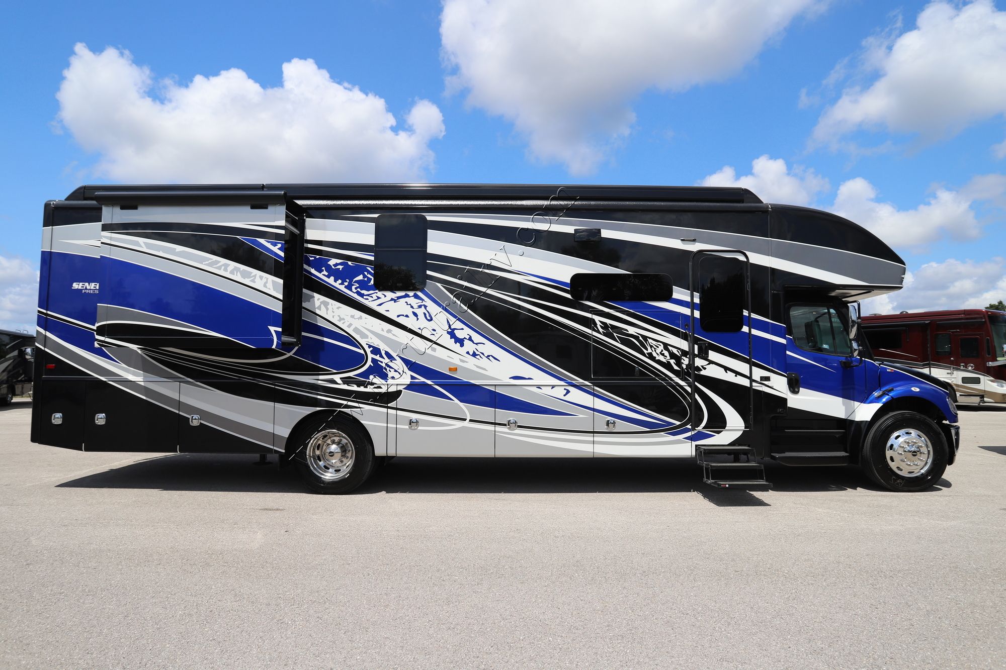 New 2022 Jayco Seneca Prestige 37K Super C  For Sale